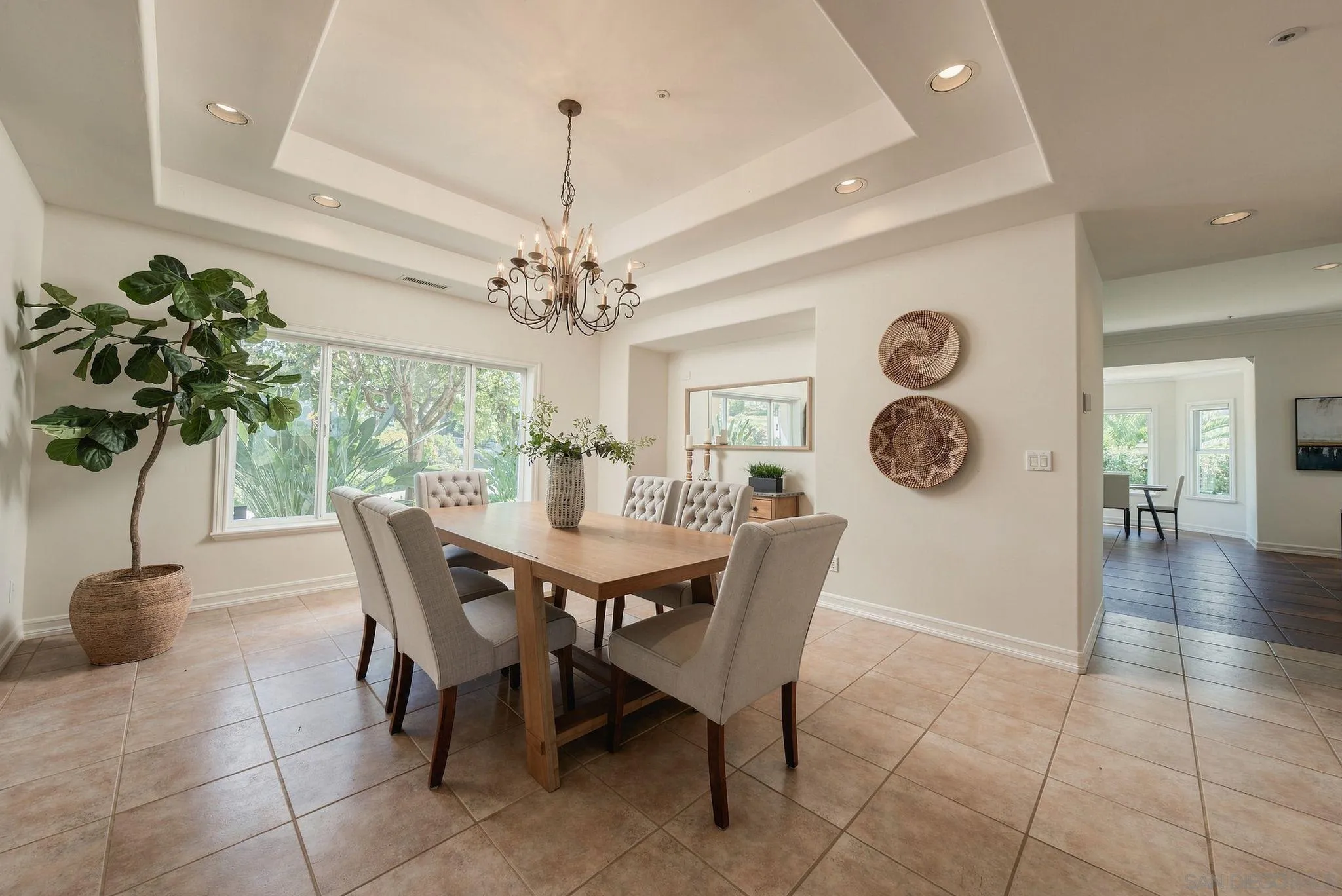 https://cdn.realtyfeed.com/cdn/127/260021664/93174c770a2afbee25f57c7889c8184a.webp