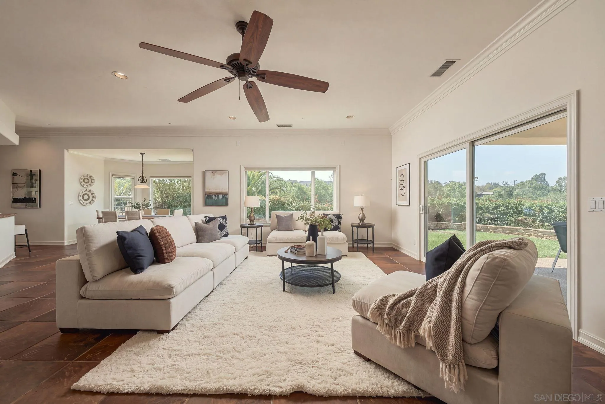 https://cdn.realtyfeed.com/cdn/127/260021664/b545741ab955468b05ff6c767f0ba298.webp
