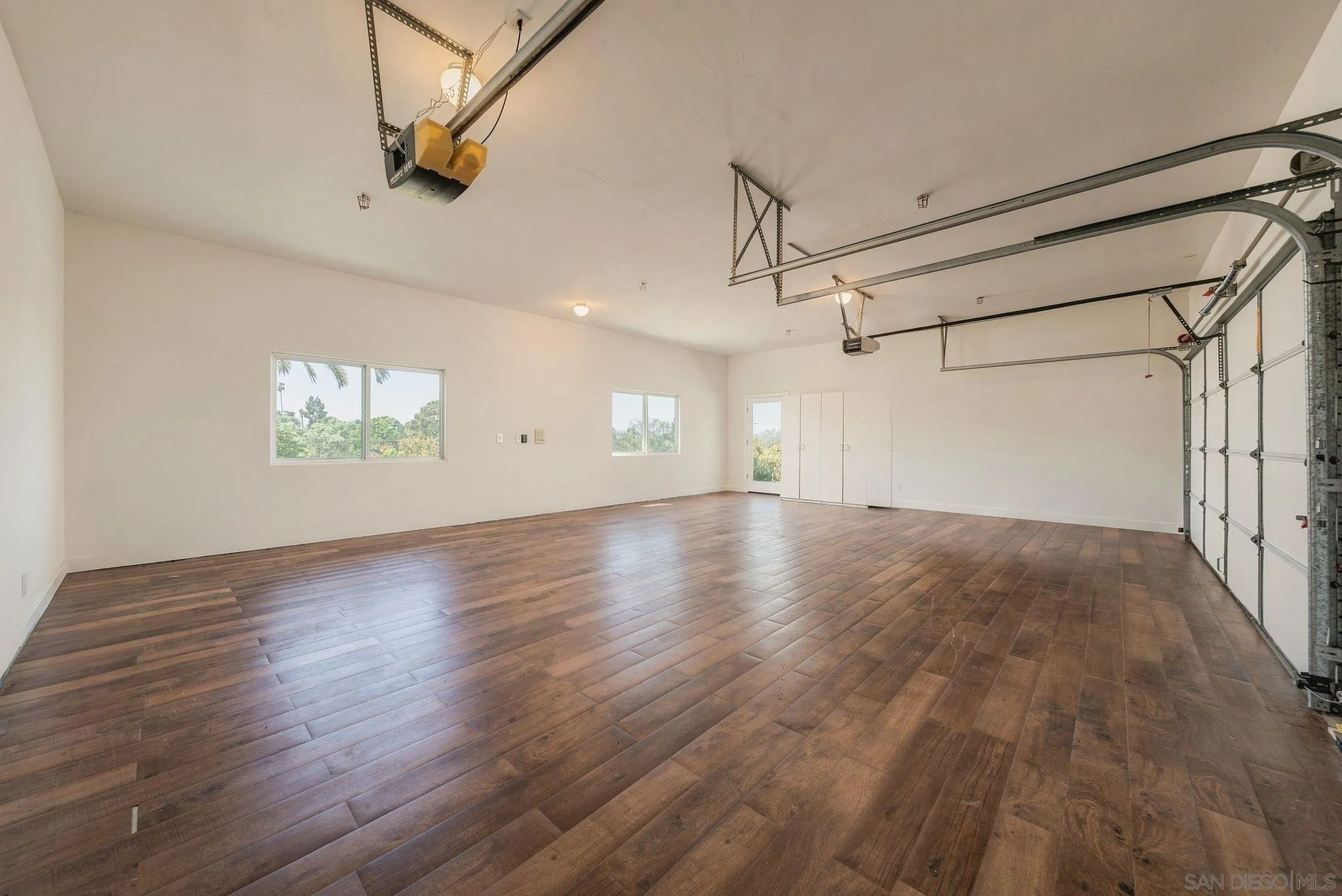 https://cdn.realtyfeed.com/cdn/127/260021664/ecfab651137715c5f3c84bd571695ff6.webp
