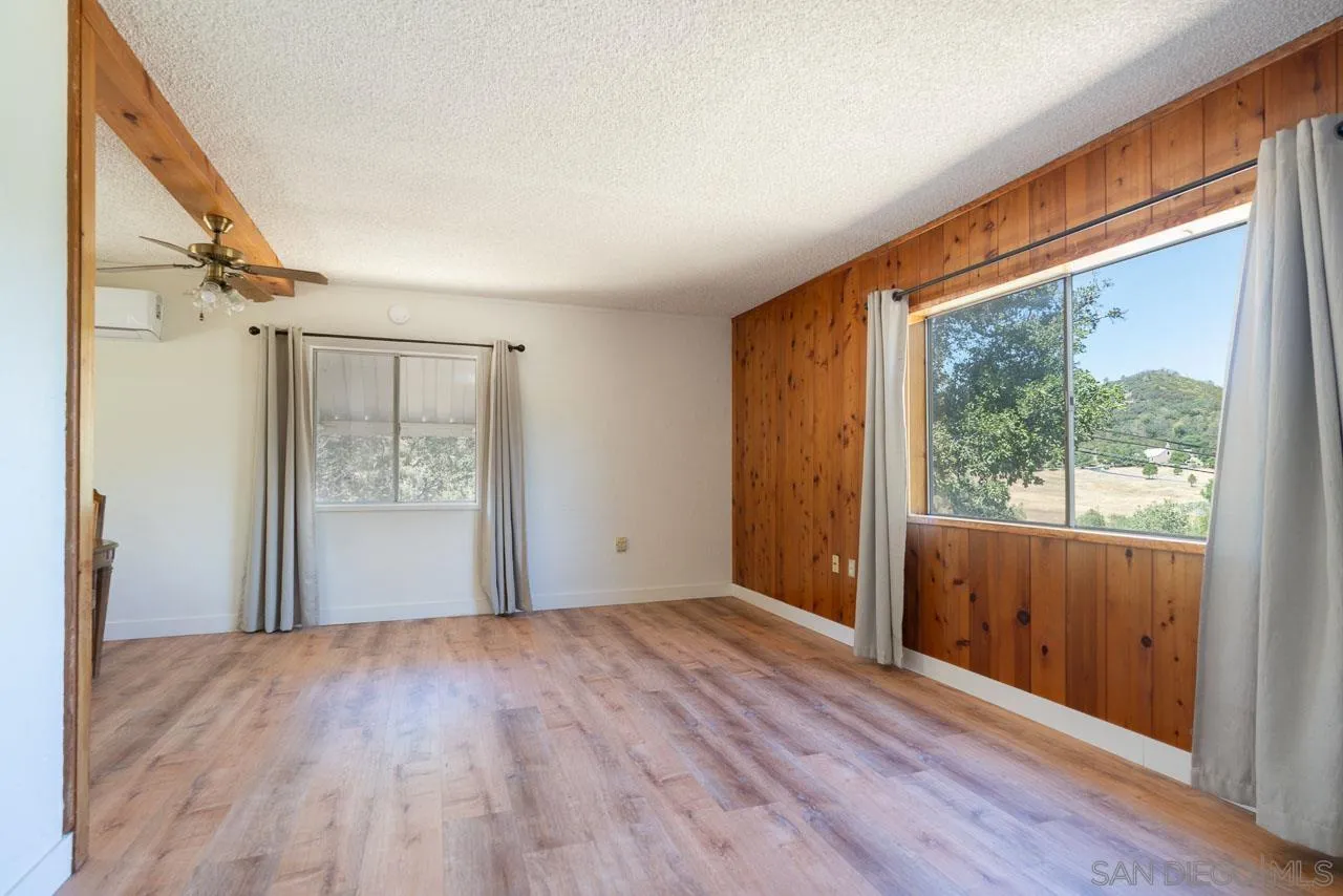 https://cdn.realtyfeed.com/cdn/127/260021665/25bed002dacbecf55b376a8700888c77.webp