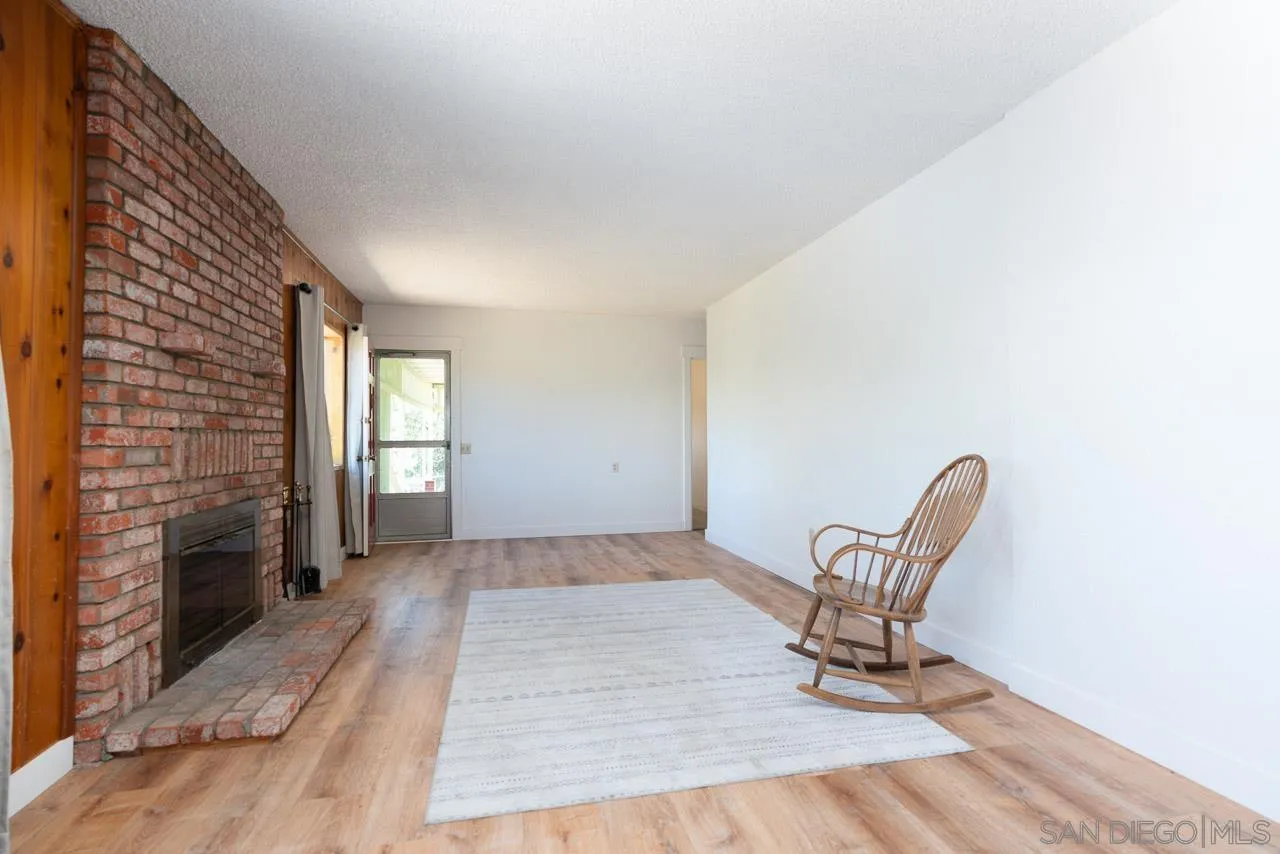 https://cdn.realtyfeed.com/cdn/127/260021665/8172716e8496784d172894da2720a1fe.webp