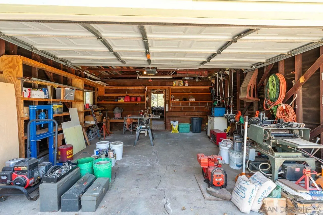 https://cdn.realtyfeed.com/cdn/127/260021665/8db465c6fd1b83bc967d254768eb49d1.webp