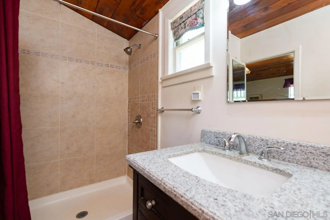 https://cdn.realtyfeed.com/cdn/127/260021665/c4fb352af720feb7cf02d06747c909b8.webp