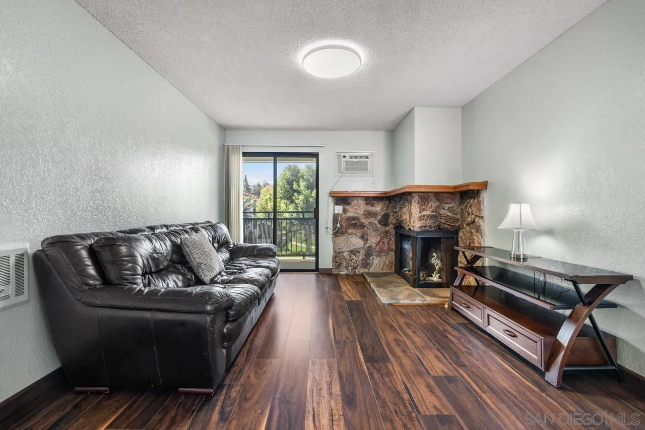 https://cdn.realtyfeed.com/cdn/127/260021667/0b3953aa41714f2b94c8ce89102cb97c.webp