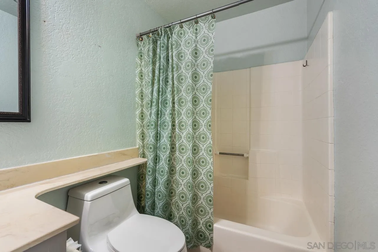 https://cdn.realtyfeed.com/cdn/127/260021667/384f58419948953520c923f09e0899cd.webp