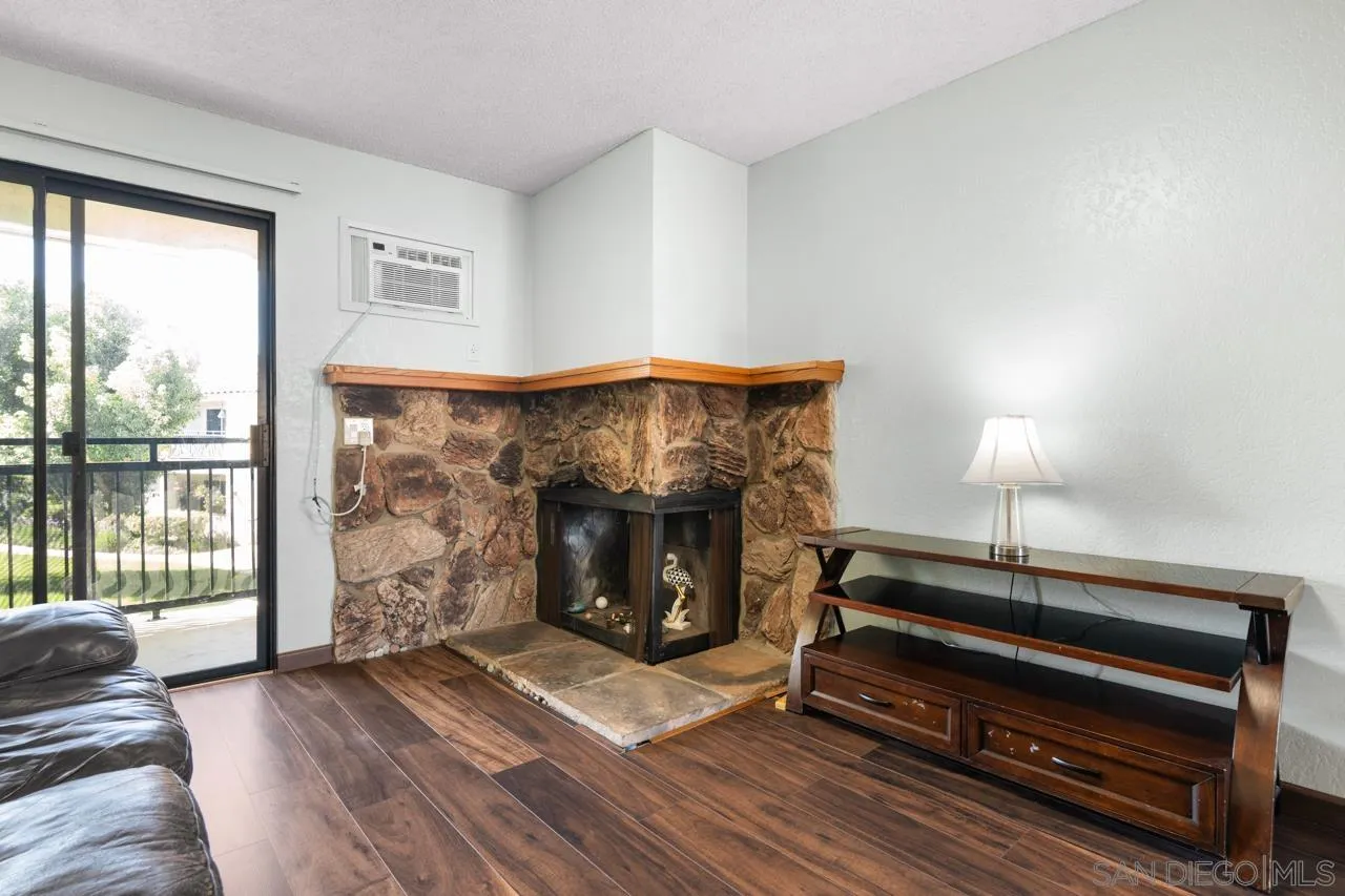 https://cdn.realtyfeed.com/cdn/127/260021667/42e2277bfb1d8c237743983c327d3706.webp