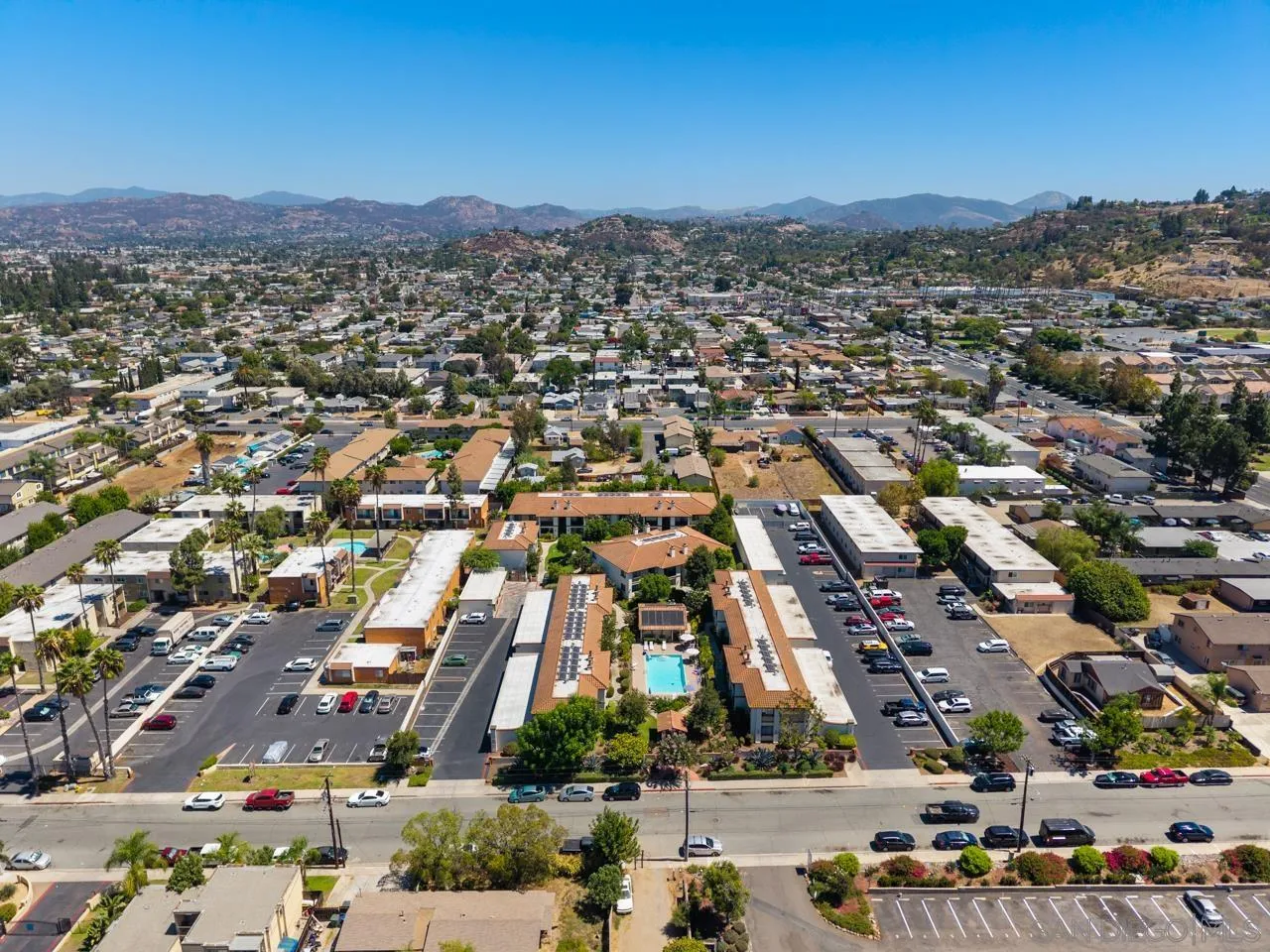 https://cdn.realtyfeed.com/cdn/127/260021667/6cc79eff436f58e2fe52c4db3c3d41bb.webp