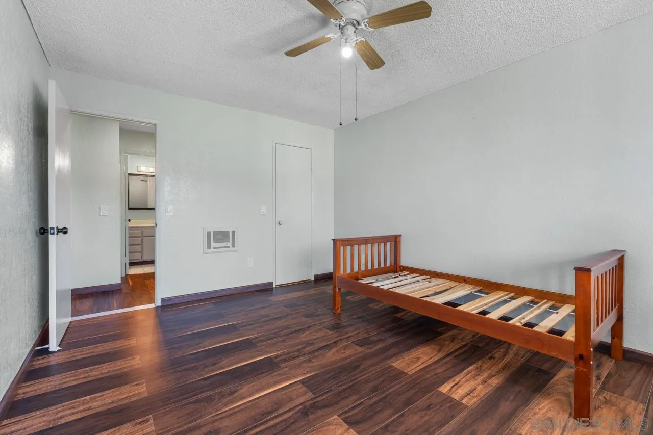 https://cdn.realtyfeed.com/cdn/127/260021667/d60b3ac7d2353f02d230dc0660d8790d.webp