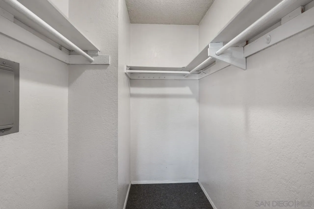 https://cdn.realtyfeed.com/cdn/127/260021667/d98601a217f44e3f15666243c435f94e.webp