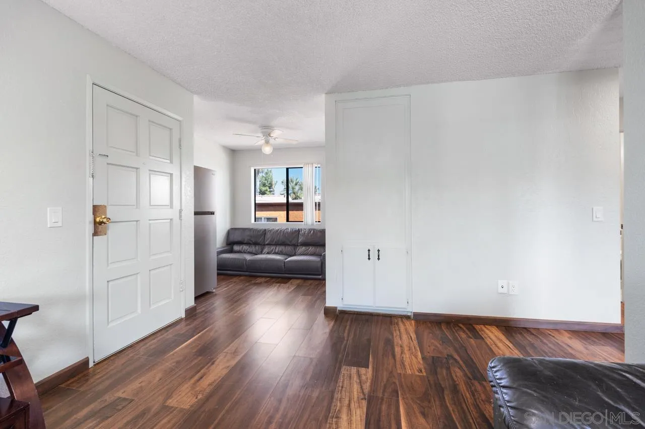 https://cdn.realtyfeed.com/cdn/127/260021667/e407c21bee17c1d8e73b022f8e0c3d36.webp