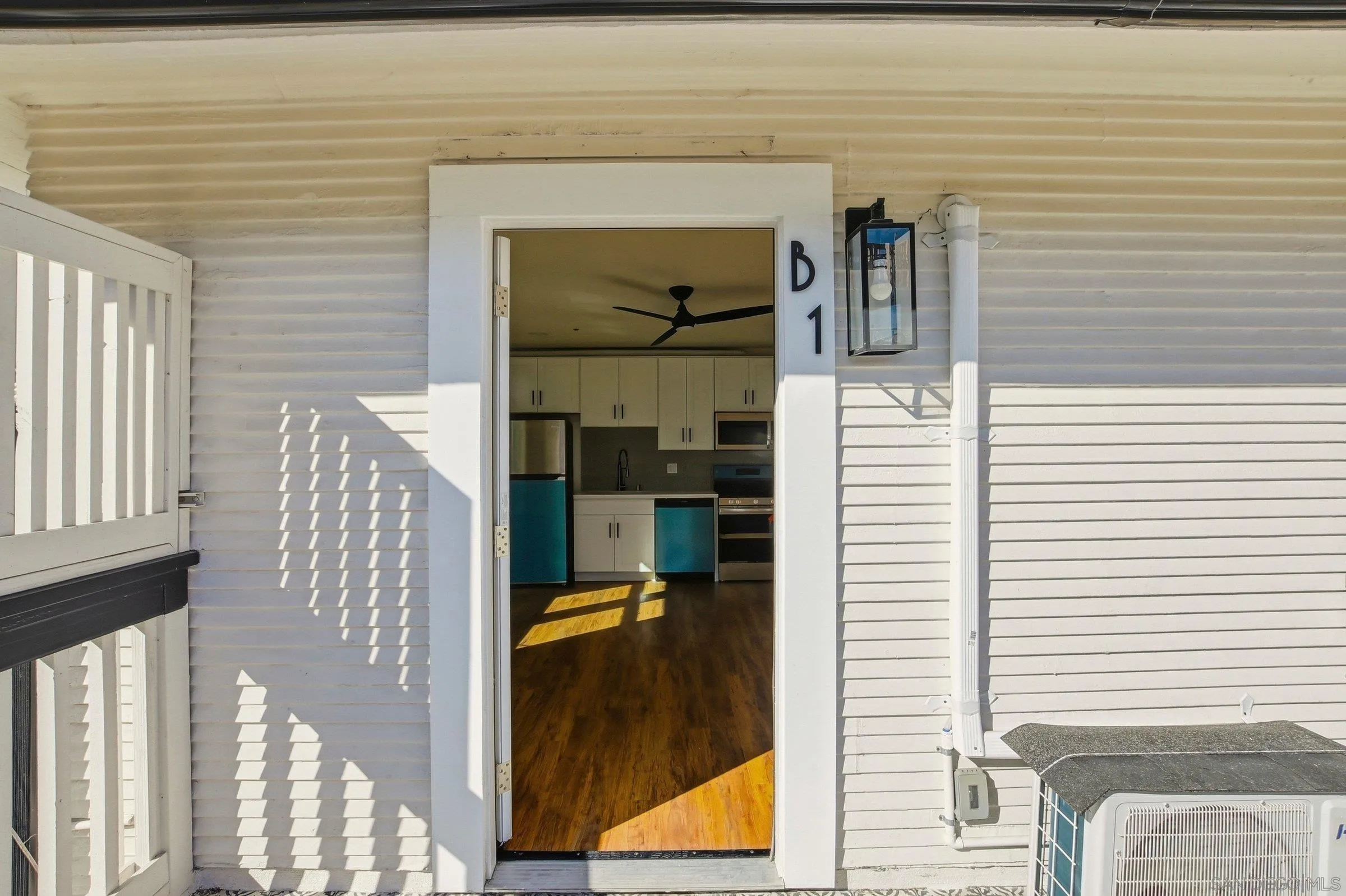 312 Brookes Ave. Unit 2, San Diego, CA 92103 - Photo 4 of 11, San Diego, CA
