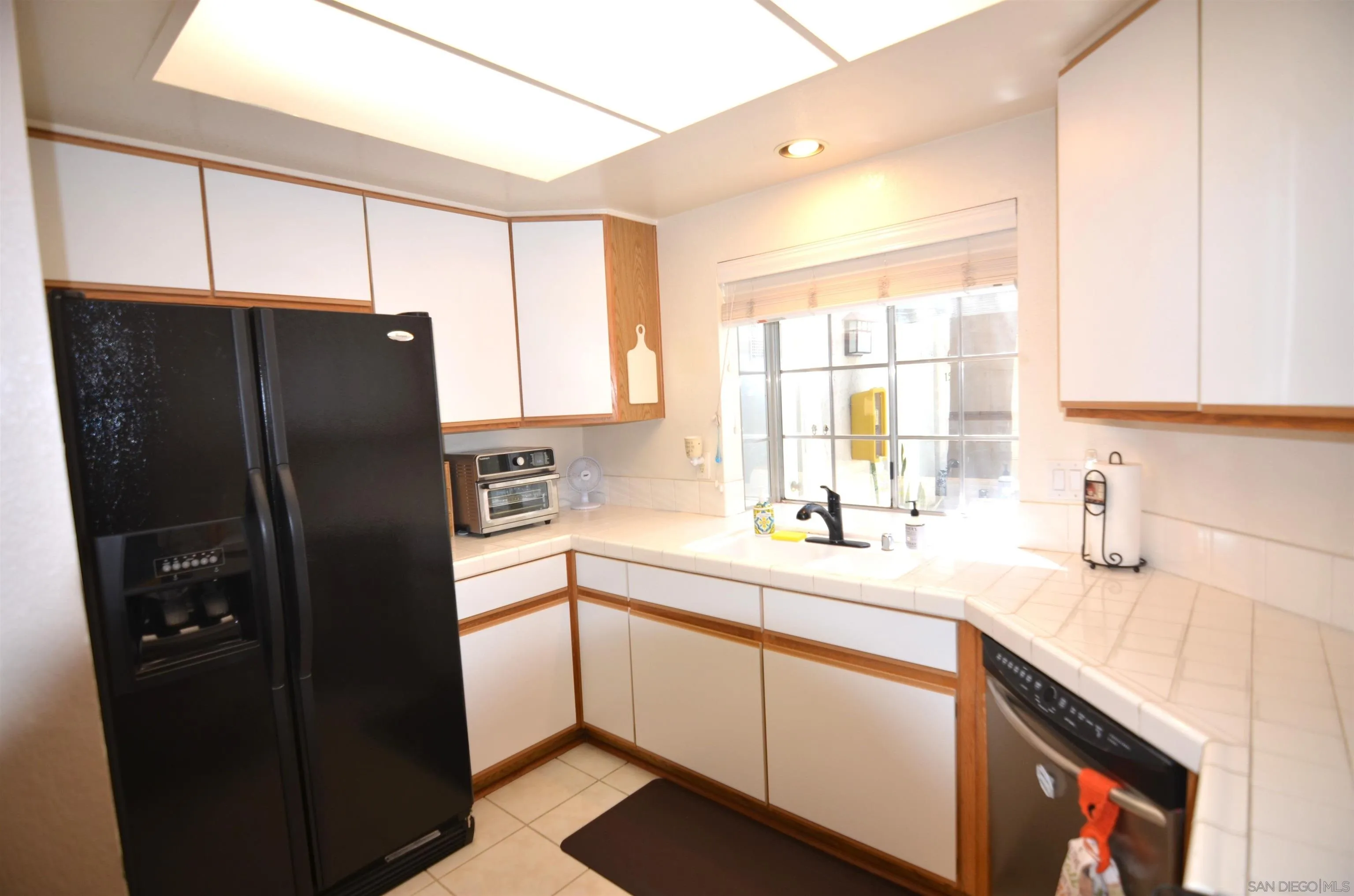https://cdn.realtyfeed.com/cdn/127/260021669/5d9c40187fd3a01bb9bc18bc68af2f0a.webp