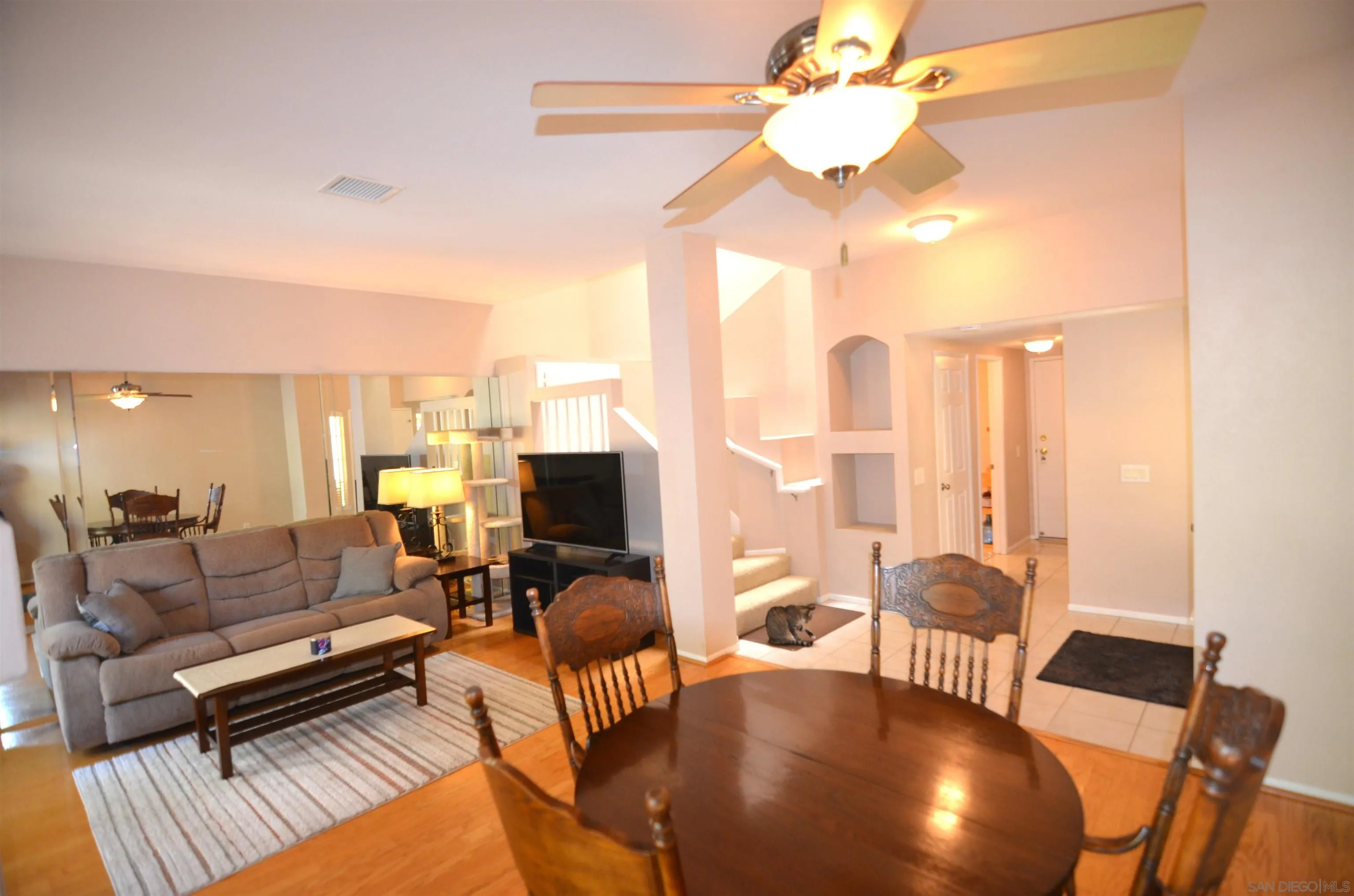 https://cdn.realtyfeed.com/cdn/127/260021669/c55a77b6e084be4d3b853434d84d9099.webp