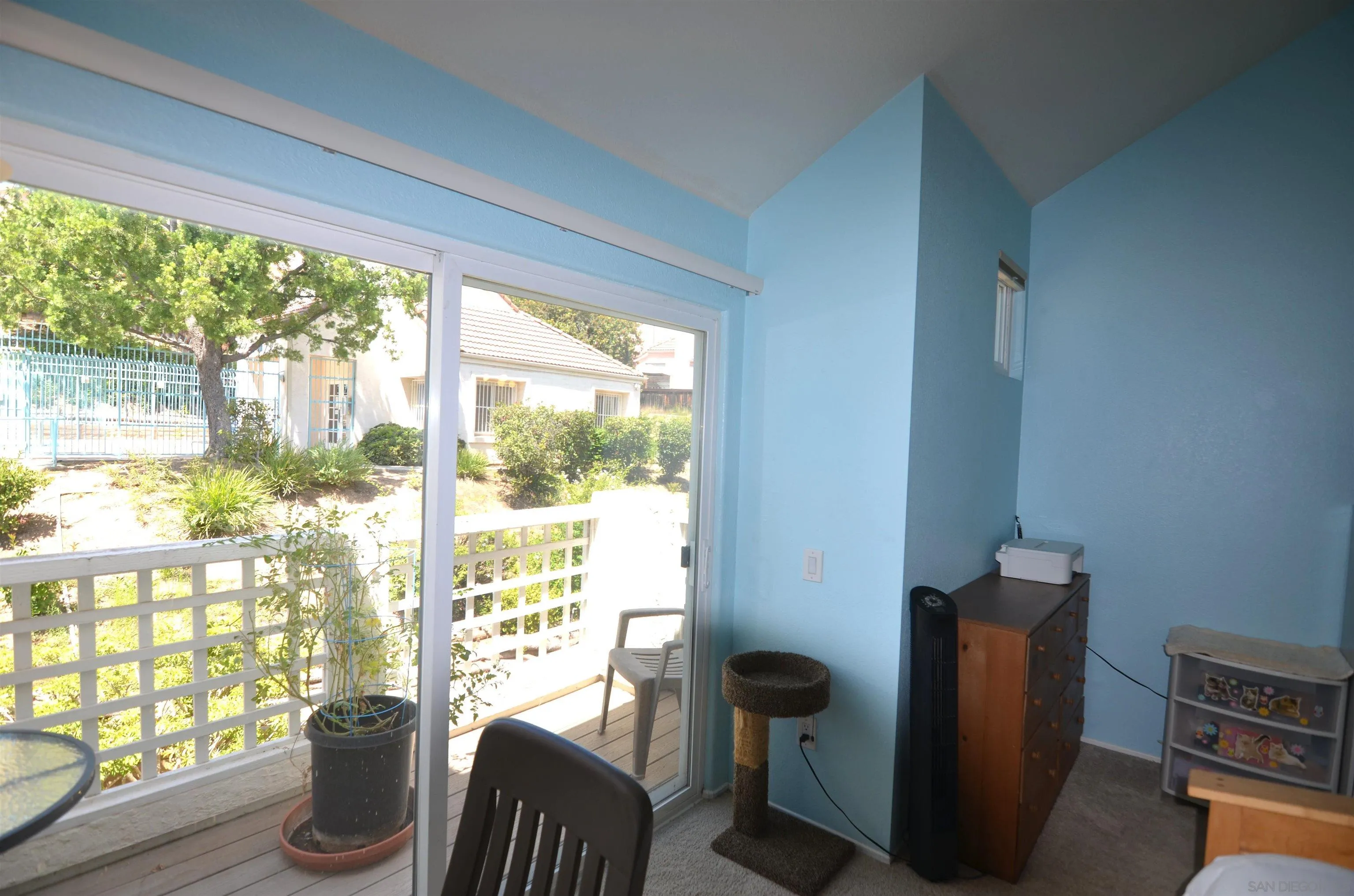 https://cdn.realtyfeed.com/cdn/127/260021669/f3f5203bd91c980f1d40e633959f2da2.webp