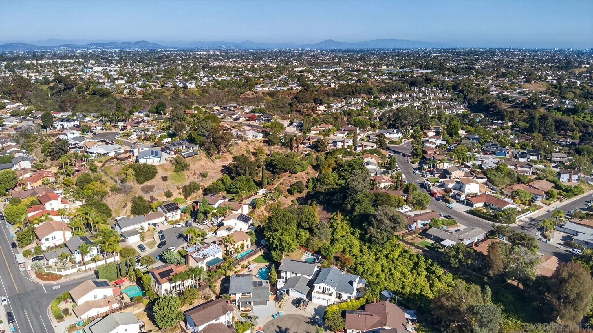 https://cdn.realtyfeed.com/cdn/127/260021670/2a932f749b9d98a13667825d416b0667.webp