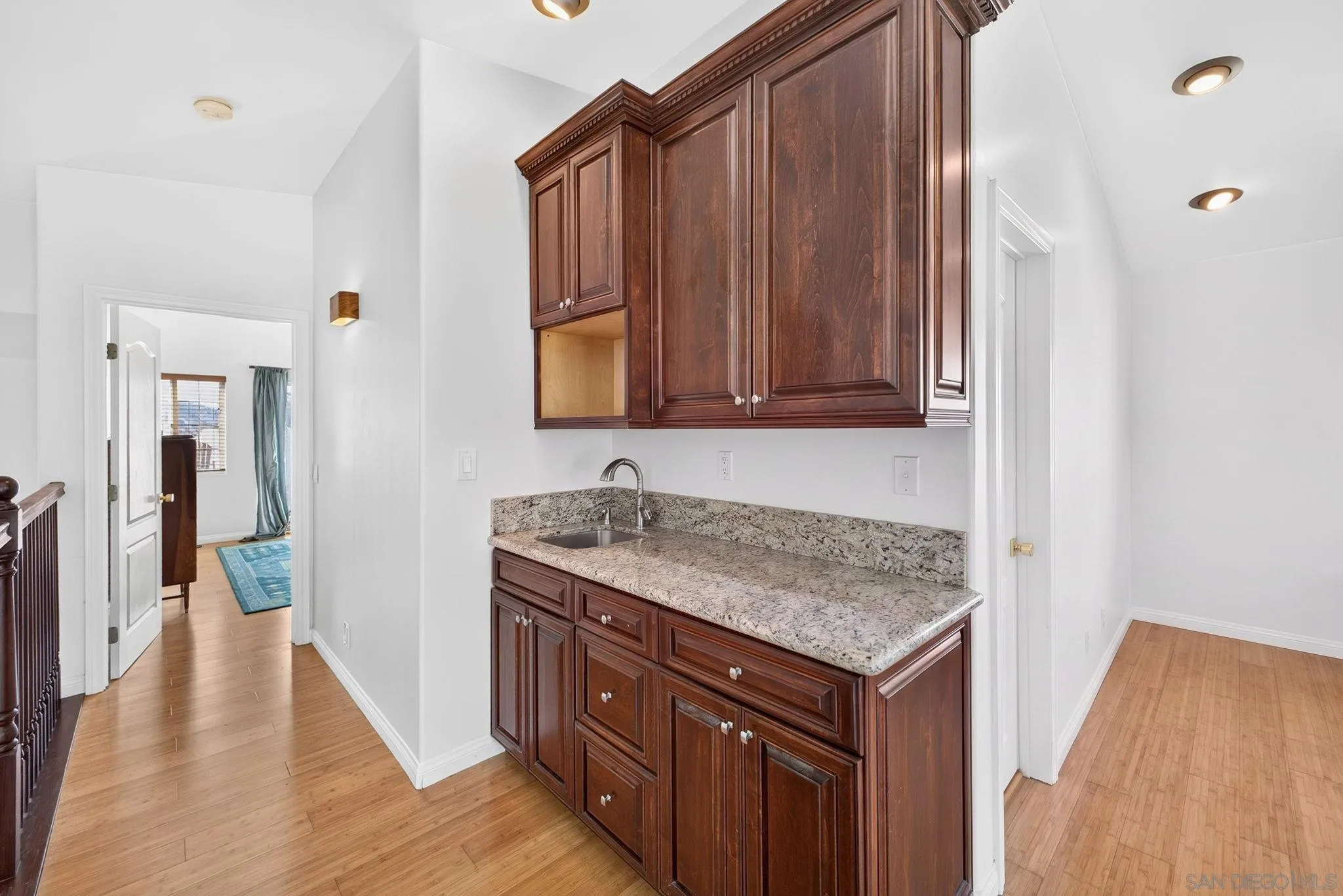 https://cdn.realtyfeed.com/cdn/127/260021670/5c366caf007f8d50b8167cb0b71c00c5.webp