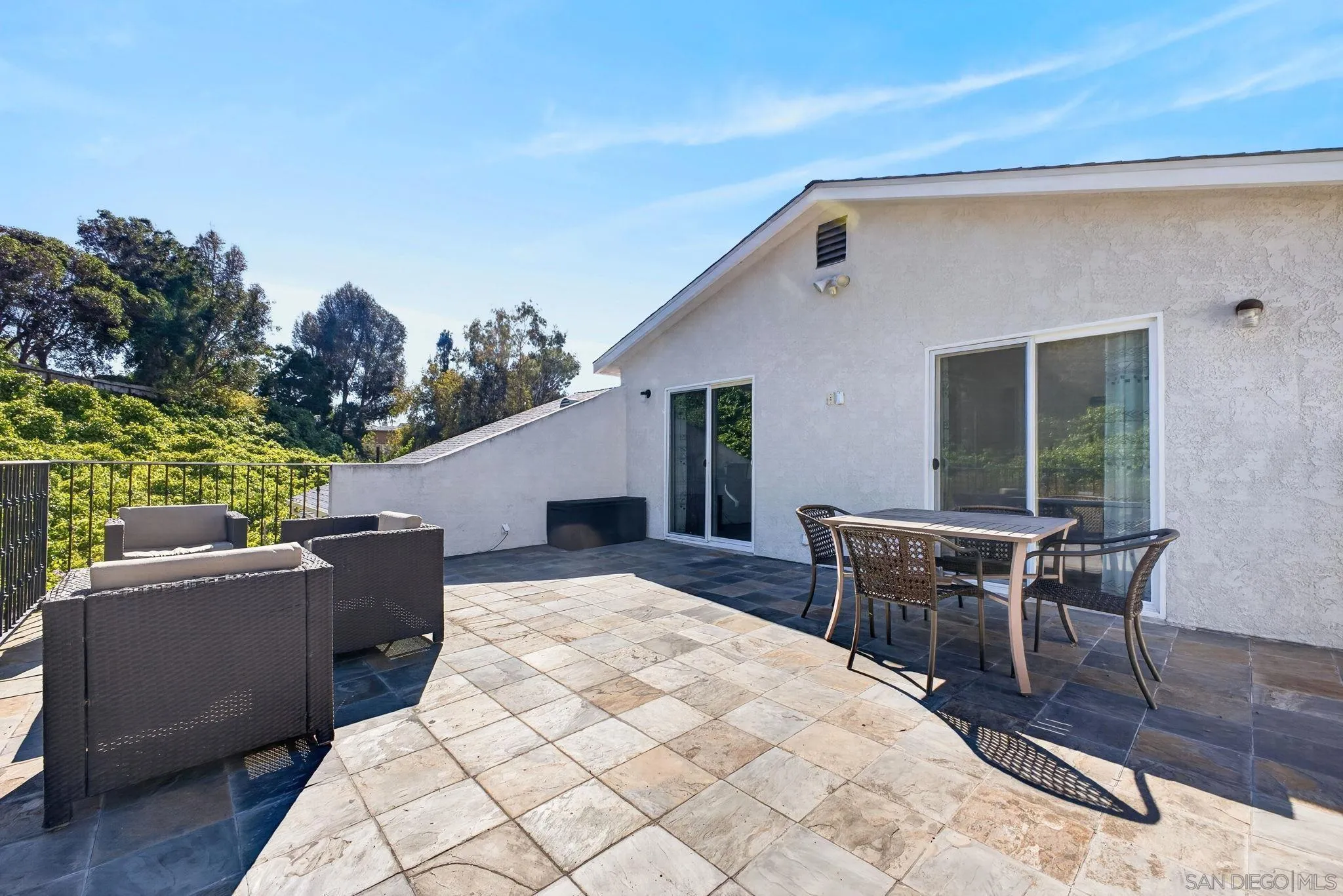 https://cdn.realtyfeed.com/cdn/127/260021670/8cb29d6f11850816d354fa3f0409cdf4.webp