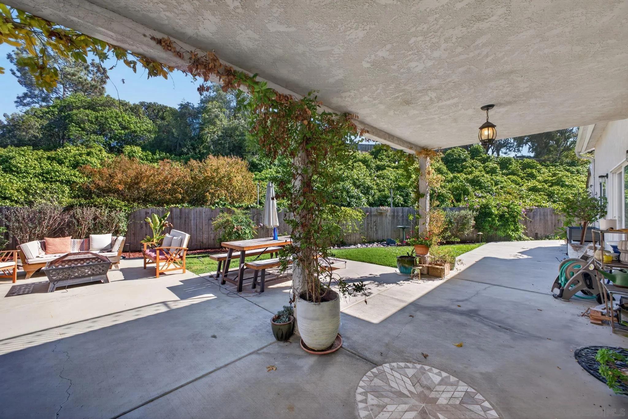 https://cdn.realtyfeed.com/cdn/127/260021670/c0616213cbaa76f8b0f9dfe7aea7454d.webp