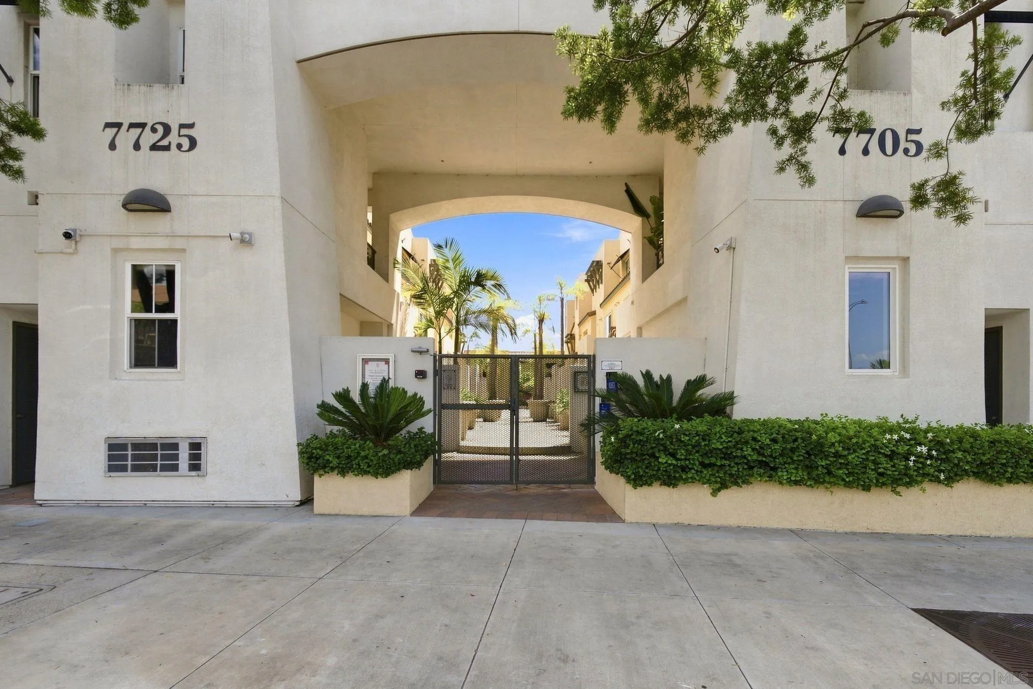 https://cdn.realtyfeed.com/cdn/127/260021671/3043013ef59592437c57cf2c56898792.webp