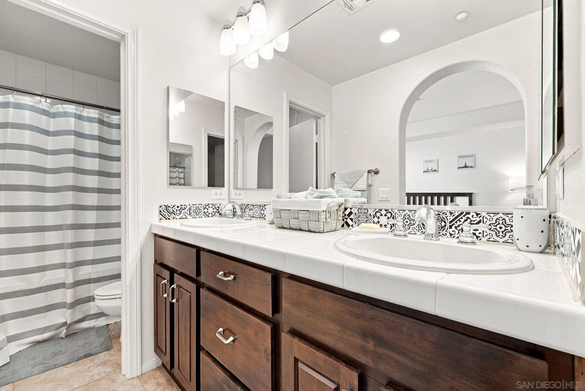 https://cdn.realtyfeed.com/cdn/127/260021671/47277b9f81e623e10da66e1de4605f13.webp