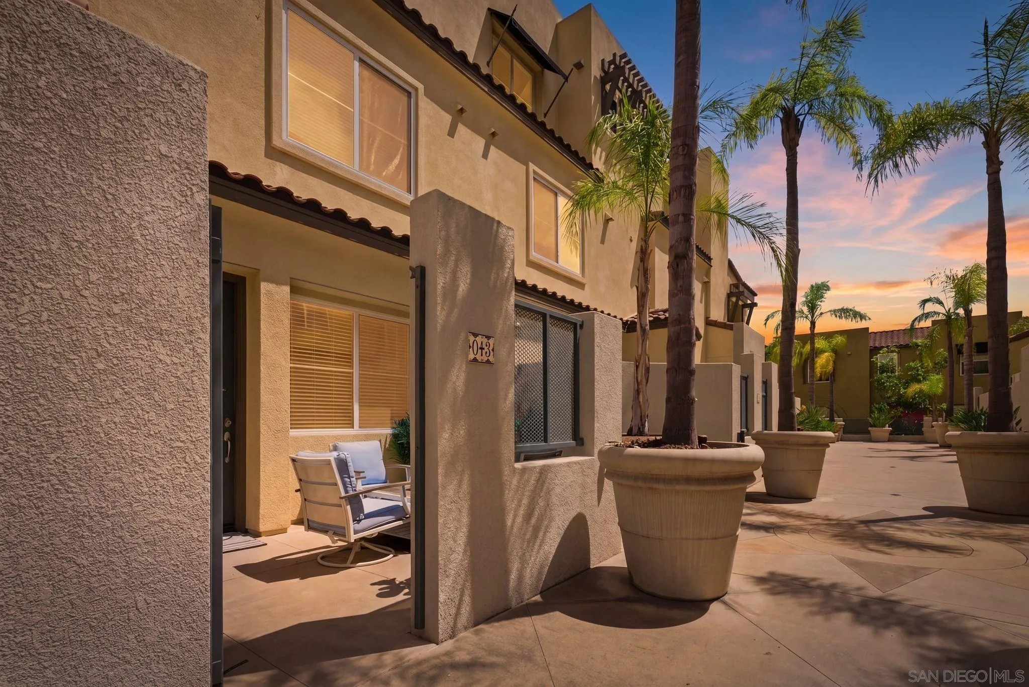 https://cdn.realtyfeed.com/cdn/127/260021671/654dc0aa647f7da24674ef30f804b450.webp