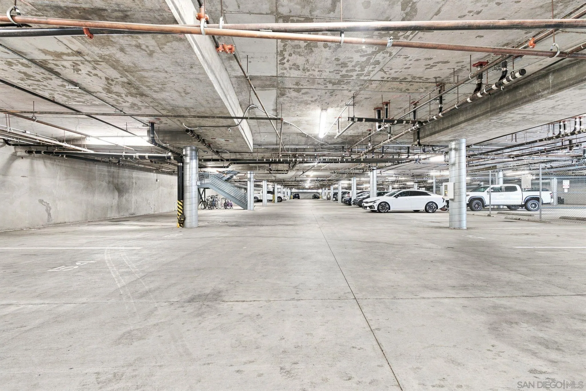 https://cdn.realtyfeed.com/cdn/127/260021671/7b54e8e30b2e84d7780a1ad5d85a9b3c.webp