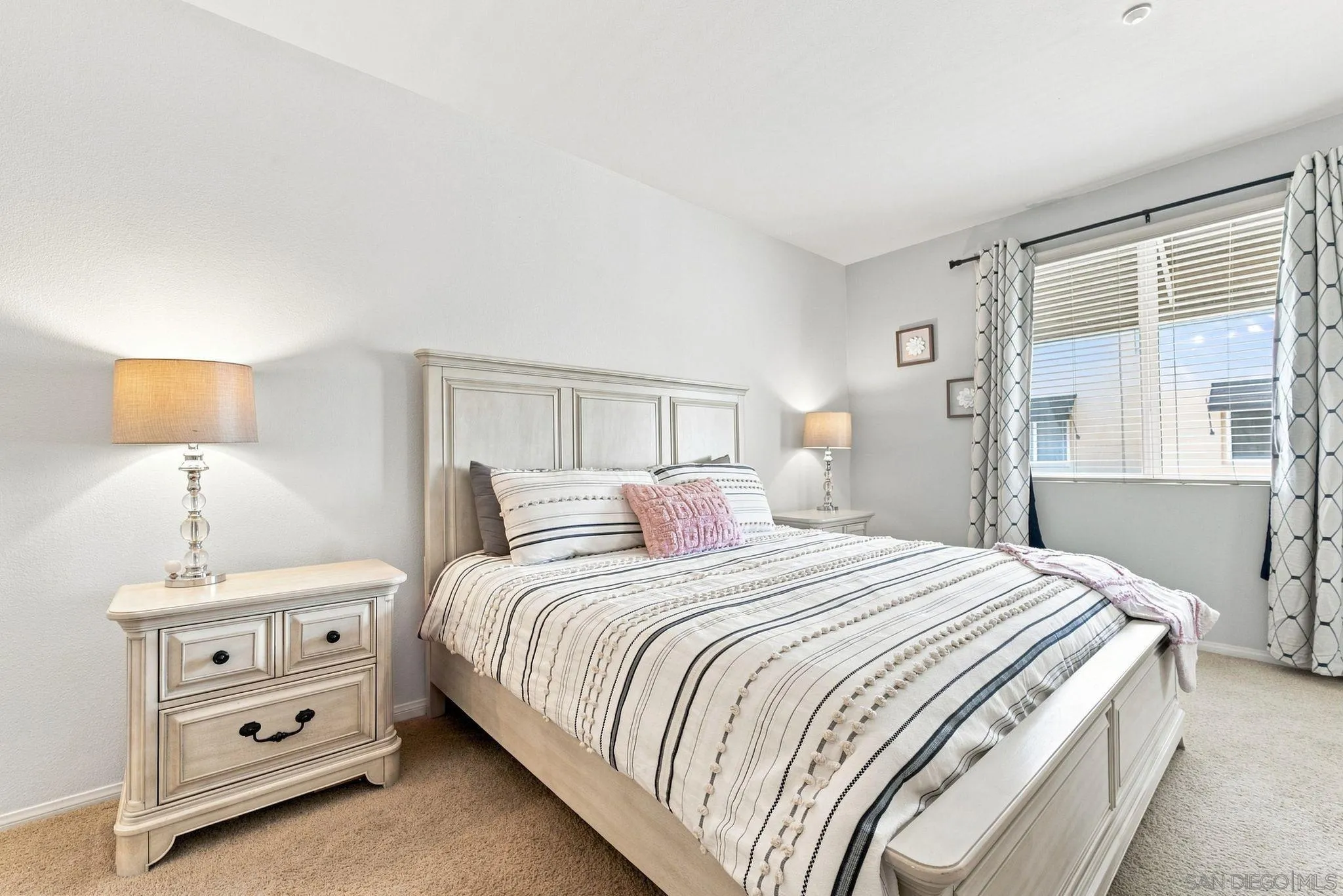 https://cdn.realtyfeed.com/cdn/127/260021671/c6794888fb4c5d9f19ca85371a199b60.webp