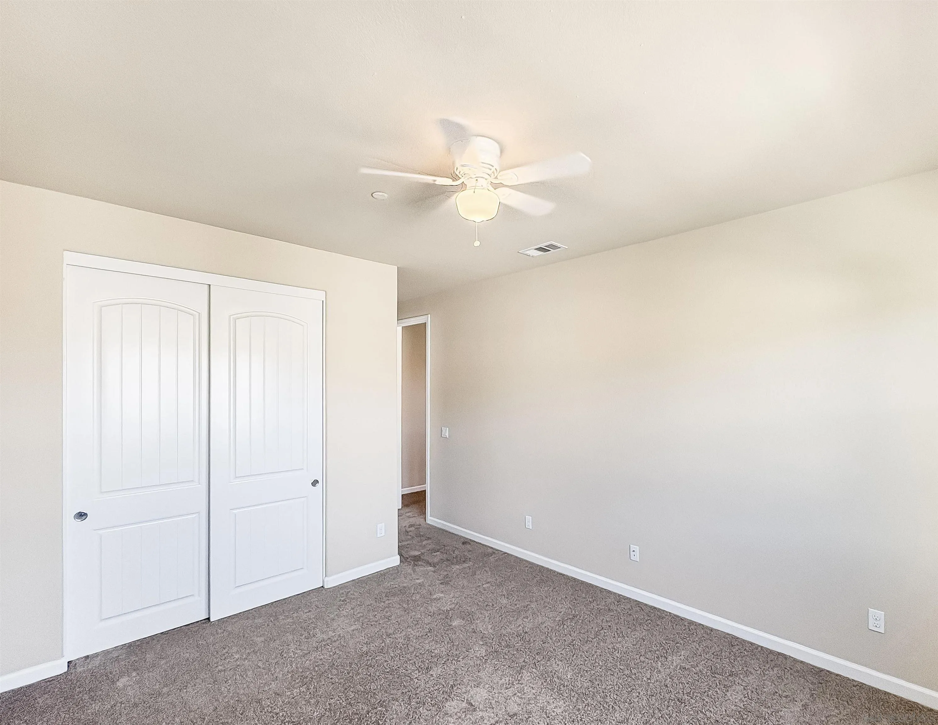 https://cdn.realtyfeed.com/cdn/127/260021672/41cc83a109a191f0eb5612dca176bdf4.webp