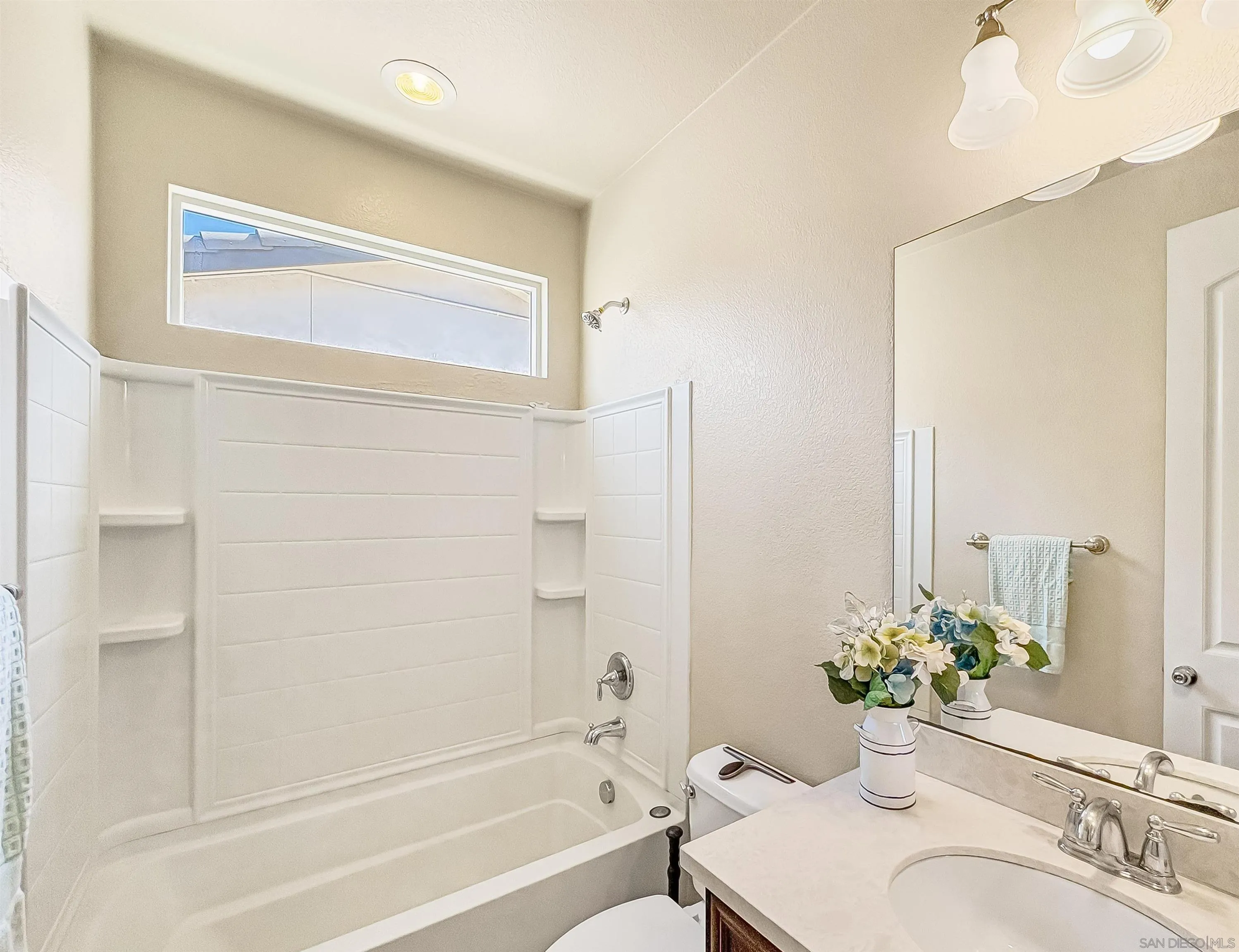 https://cdn.realtyfeed.com/cdn/127/260021672/77cd278666f30c7fa295f170a8a01368.webp