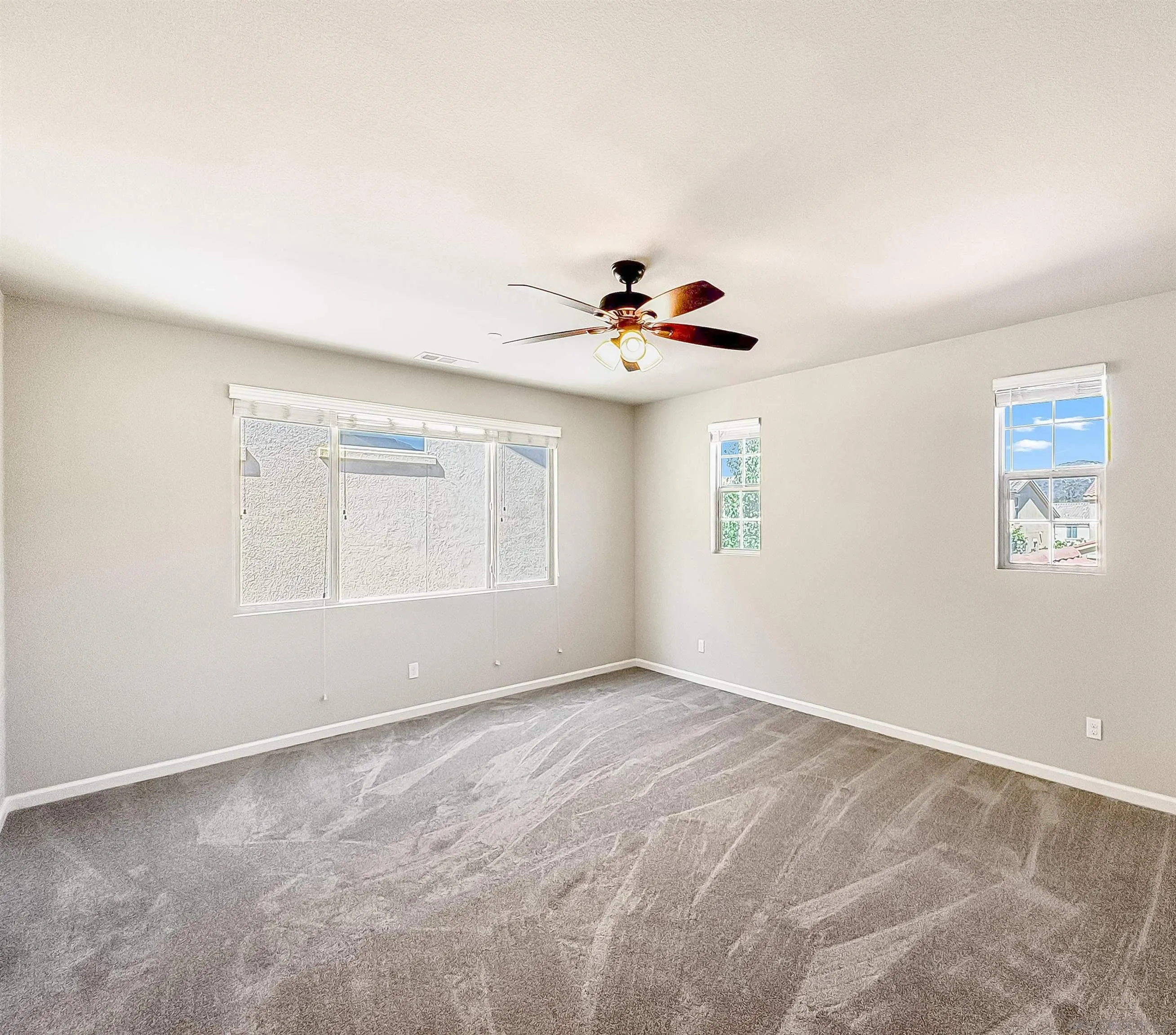 https://cdn.realtyfeed.com/cdn/127/260021672/ad3653a43da9e12f628a7406cad13085.webp