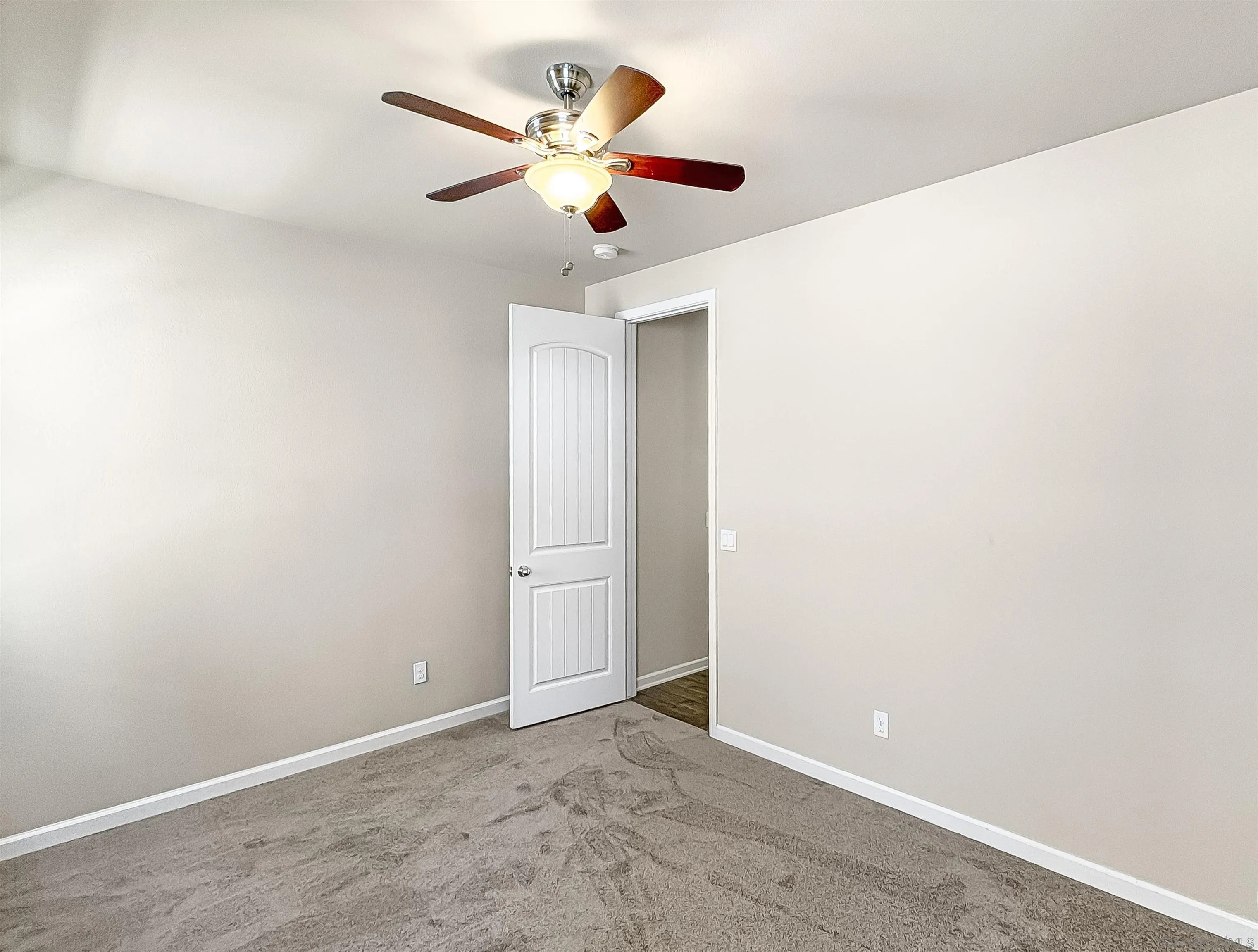 https://cdn.realtyfeed.com/cdn/127/260021672/b8d9a830f0160d09d9af179c7270db8a.webp