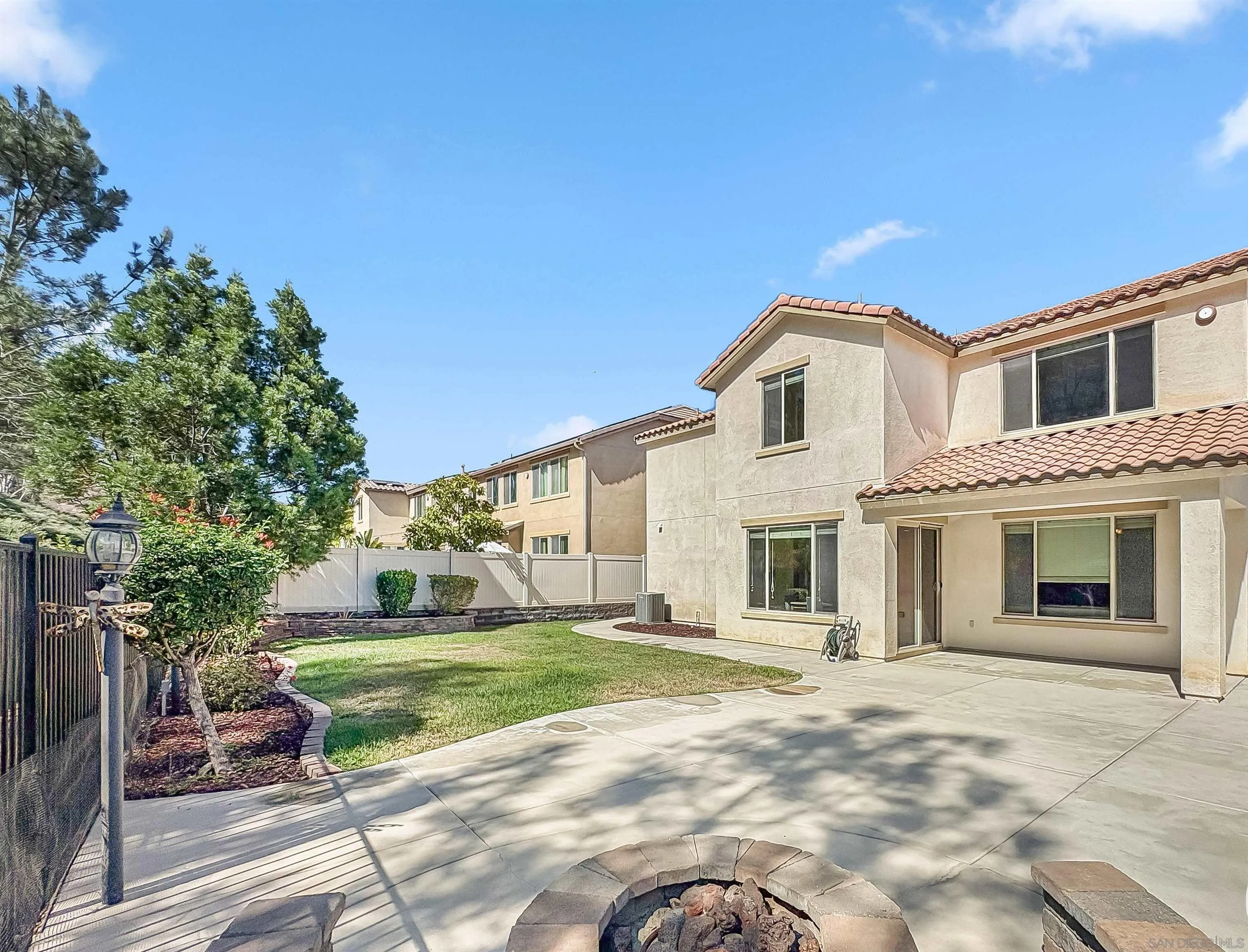 https://cdn.realtyfeed.com/cdn/127/260021672/f7cb6f50b075f8153072daf528b8c451.webp