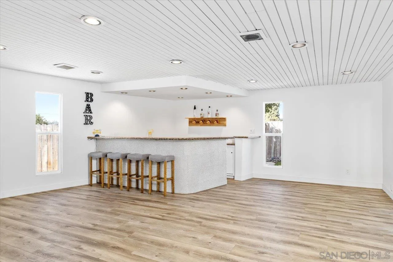 https://cdn.realtyfeed.com/cdn/127/260021678/05edbc3fd2359805db110f3ac42df6f4.webp