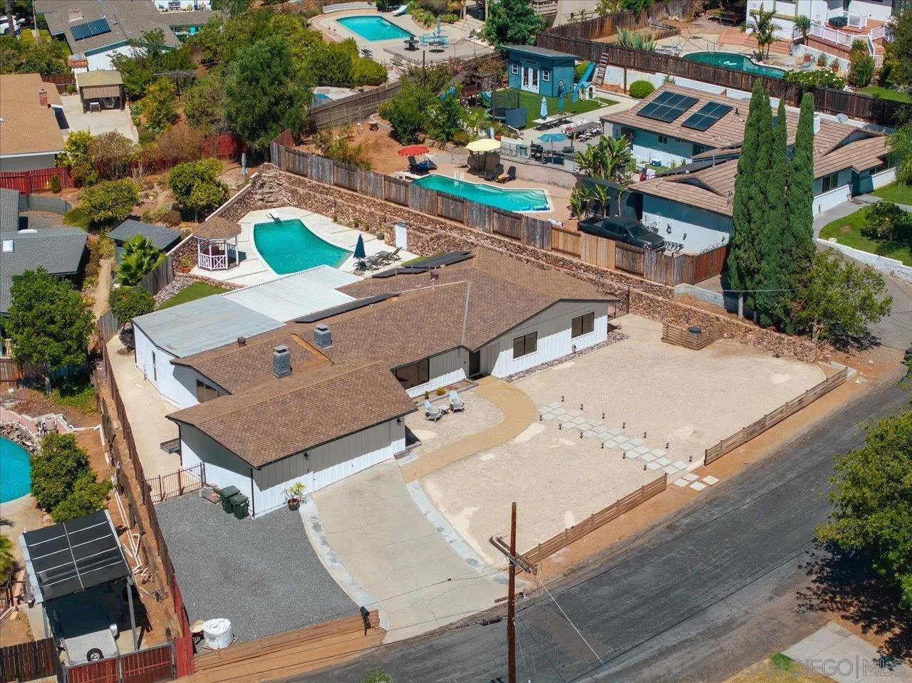 https://cdn.realtyfeed.com/cdn/127/260021678/368e71c68c46d190c6afc7bb6dbf8828.webp