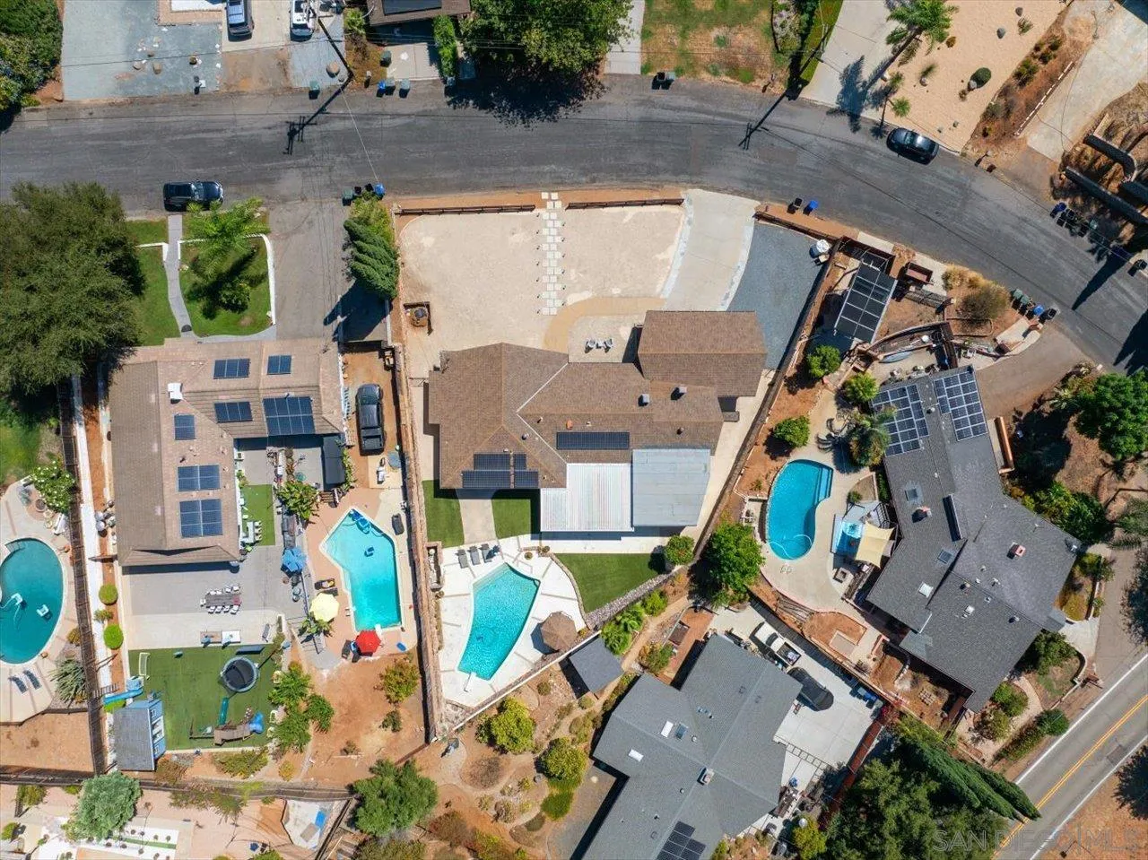https://cdn.realtyfeed.com/cdn/127/260021678/600de7236ec372f8d330d13aaba4f7ff.webp