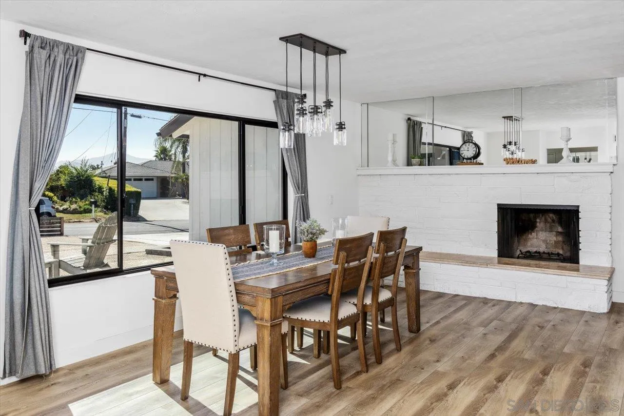 https://cdn.realtyfeed.com/cdn/127/260021678/8dce127b7ef038fc391a7e4111707ef9.webp