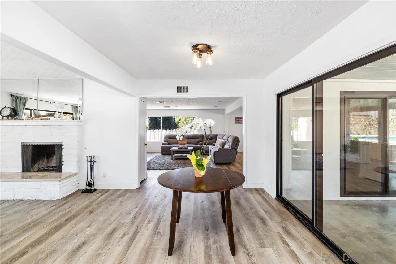 https://cdn.realtyfeed.com/cdn/127/260021678/b79f175daf597672df2220d9e81ec337.webp