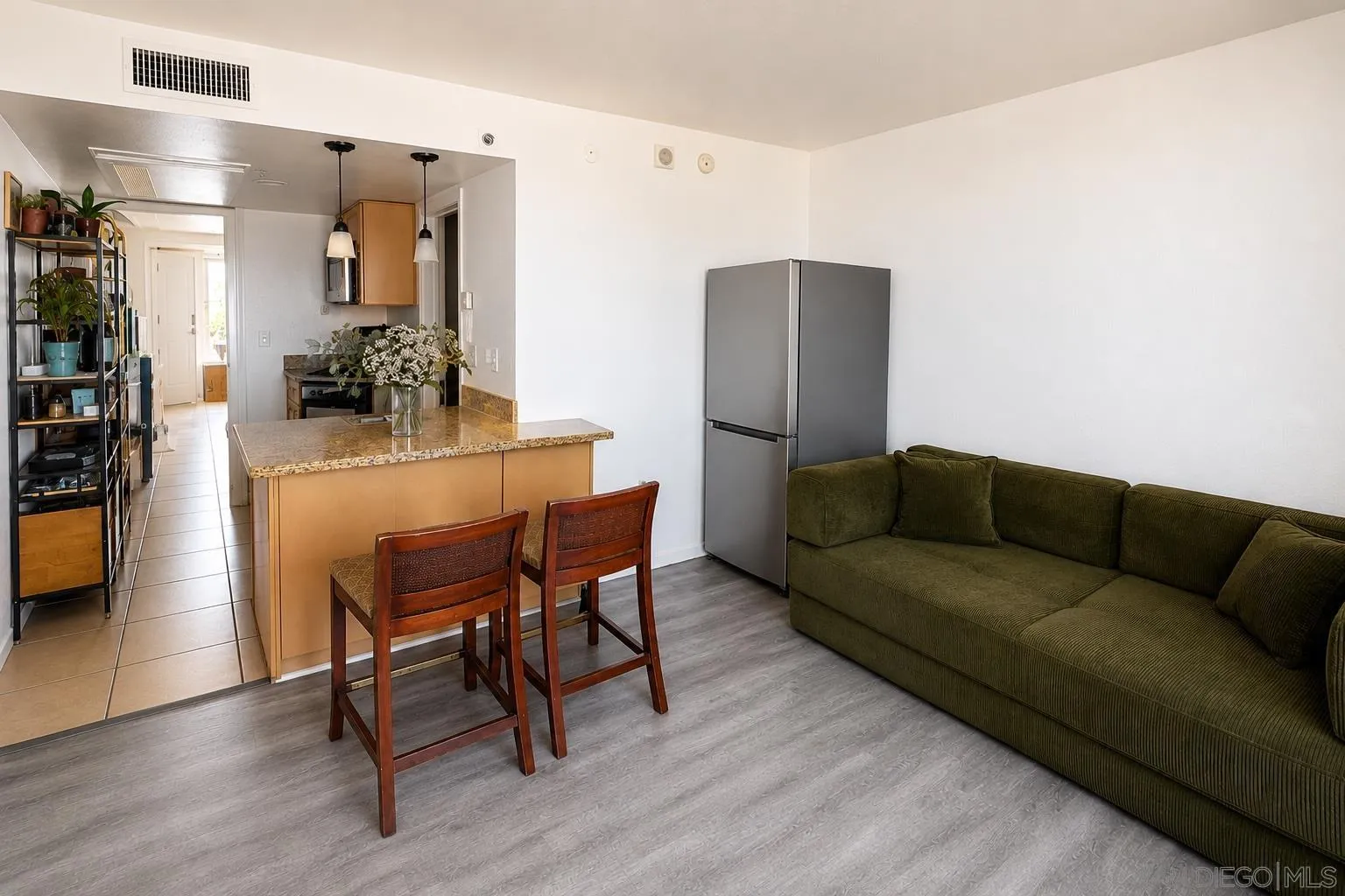 https://cdn.realtyfeed.com/cdn/127/260021681/05033b3d427648a4fc7221fa43f4e3a5.webp