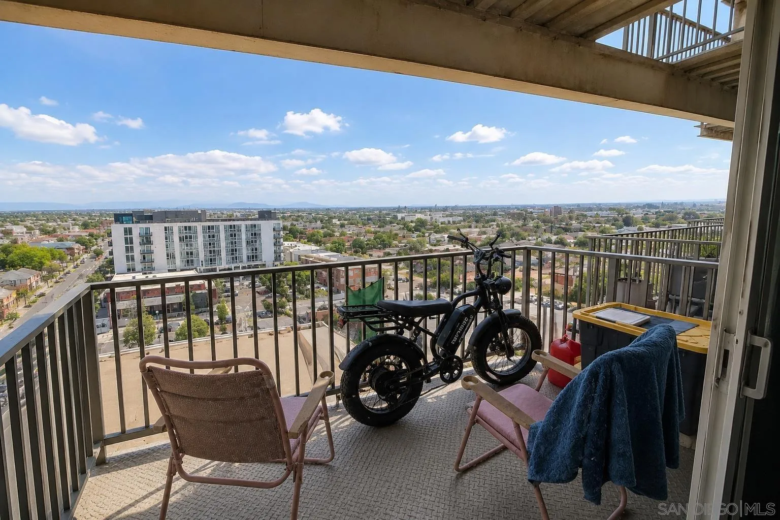 https://cdn.realtyfeed.com/cdn/127/260021681/33f2e061421605dcb0205e009e051389.webp