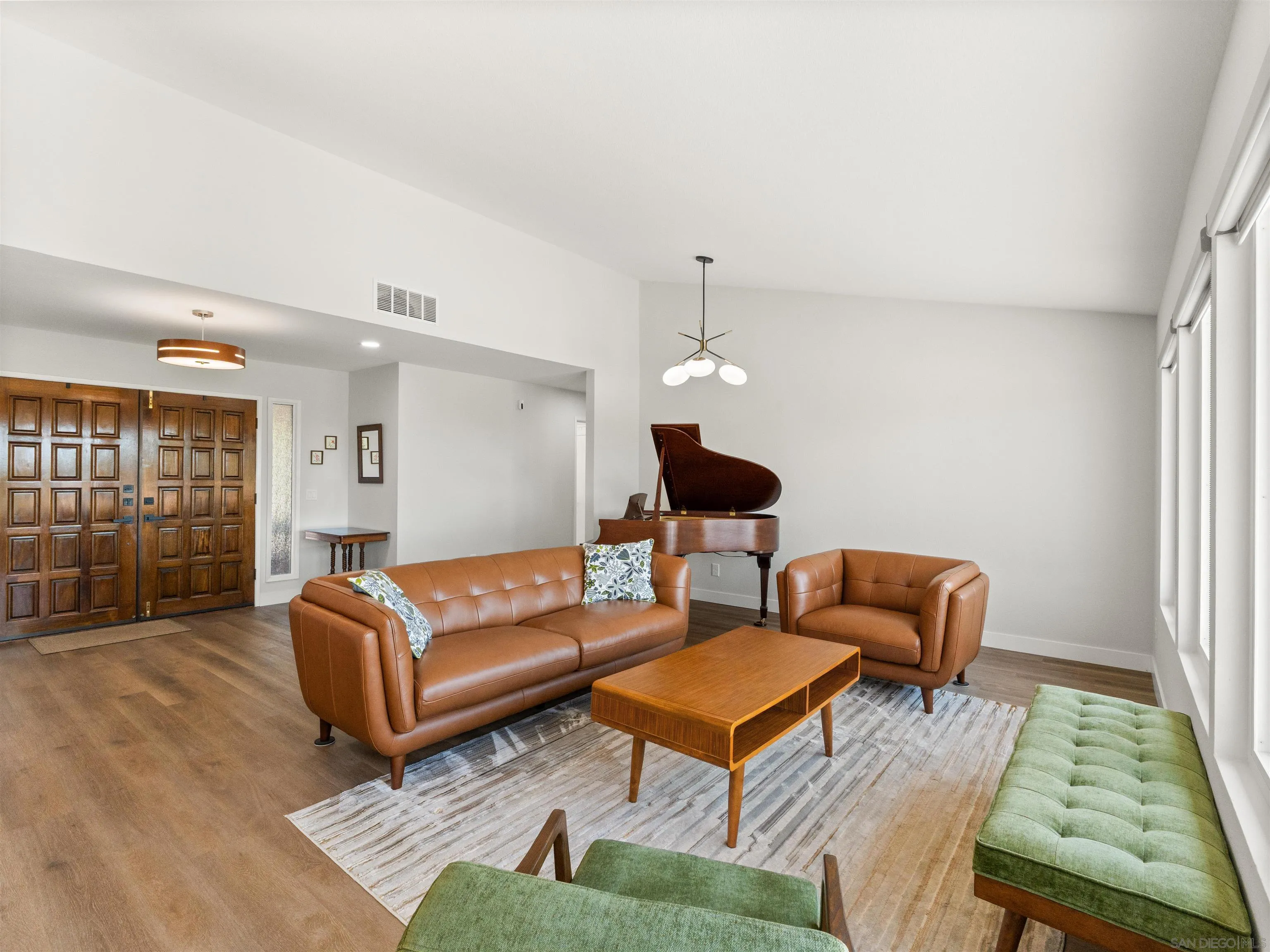 https://cdn.realtyfeed.com/cdn/127/260021682/047ba7179b08b58d1ab1a51940a8d53b.webp