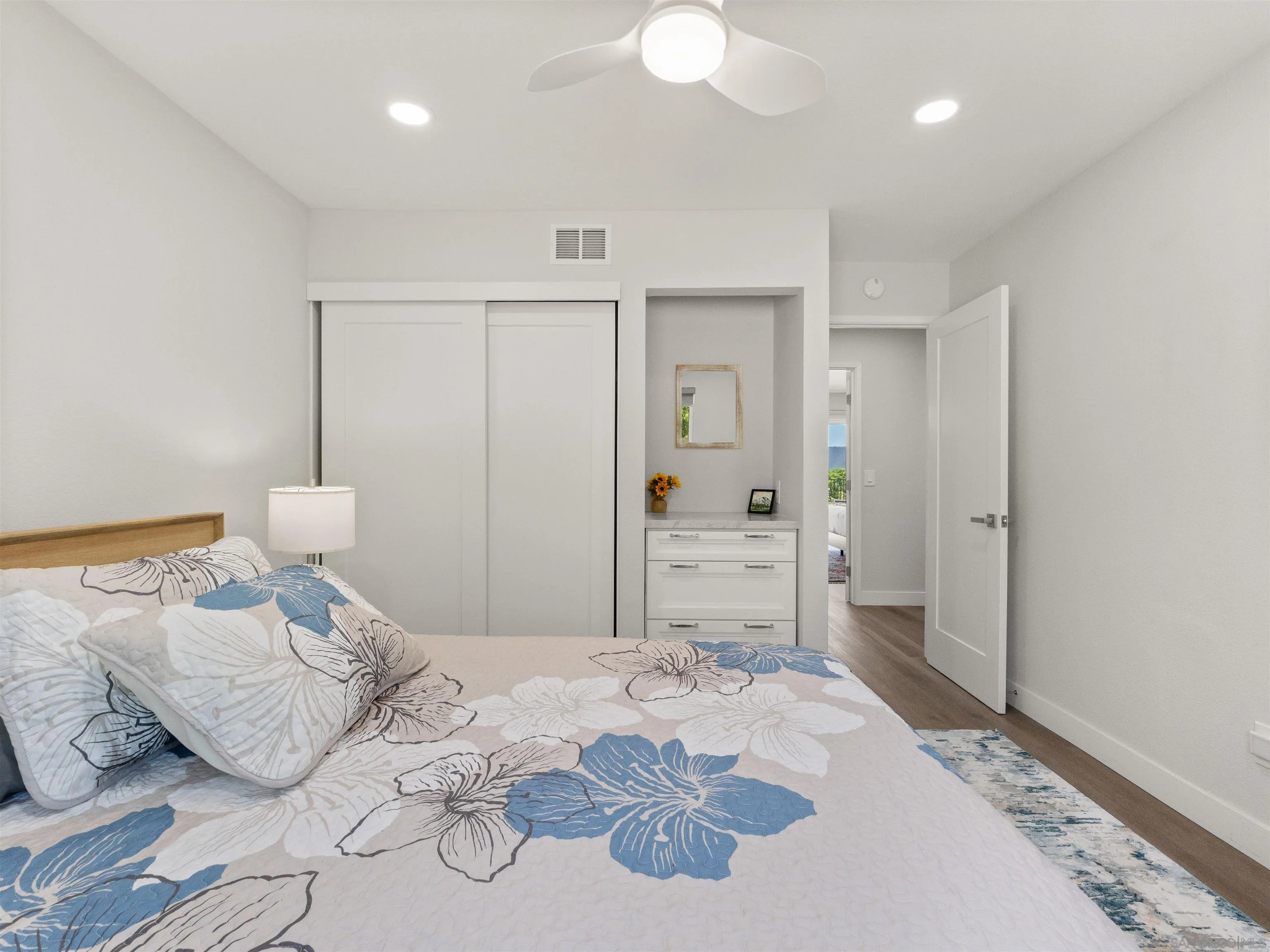 https://cdn.realtyfeed.com/cdn/127/260021682/87897ad67fc05f743326b82e15ab0b16.webp