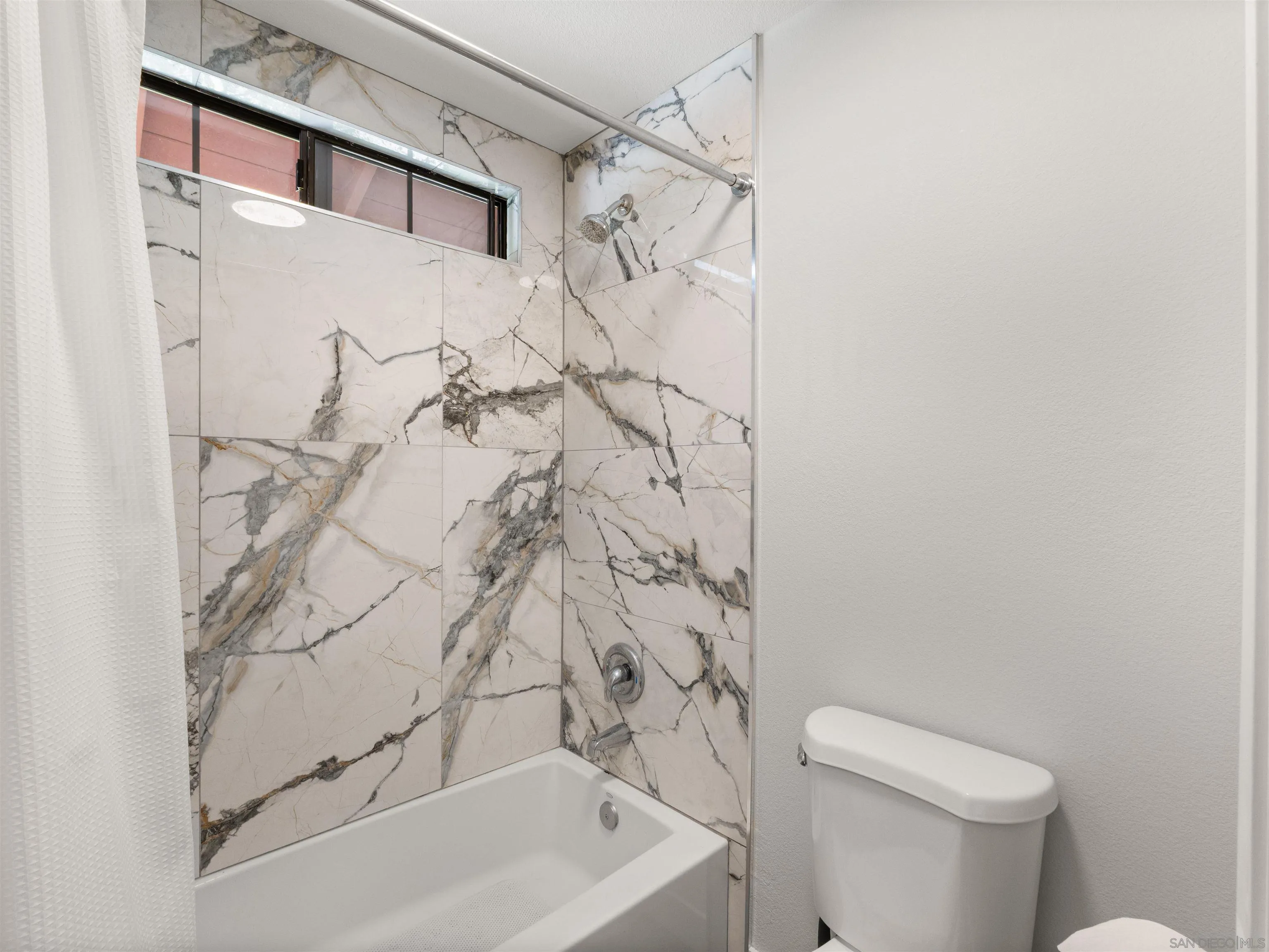 https://cdn.realtyfeed.com/cdn/127/260021682/89339ae12ee7992f8f3f13cbc185f9e5.webp