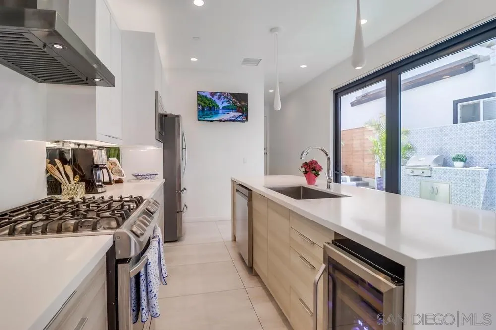 https://cdn.realtyfeed.com/cdn/127/260021683/169269b8ed663cd92aba87356f7f2003.webp