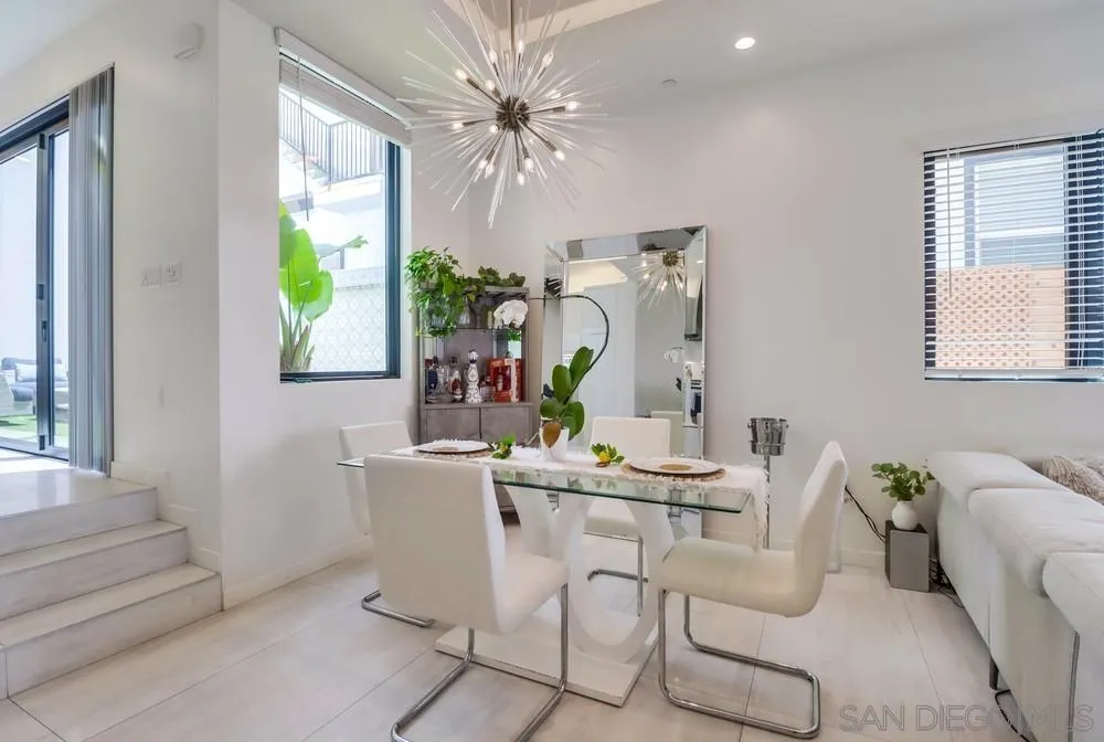 https://cdn.realtyfeed.com/cdn/127/260021683/a409955aa2e4c1d87ce39f2977d585ec.webp