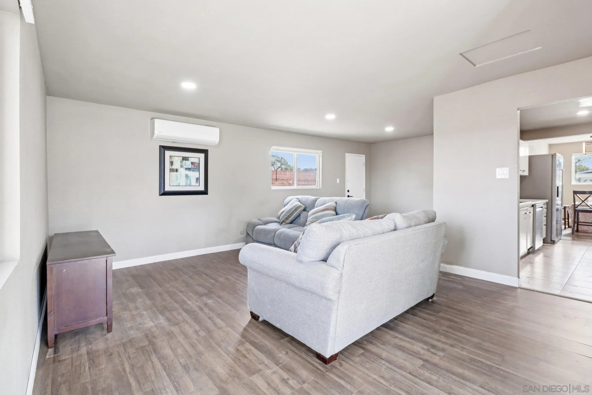 https://cdn.realtyfeed.com/cdn/127/260021685/19a3d540704996bf05b539b61b7aa3a7.webp