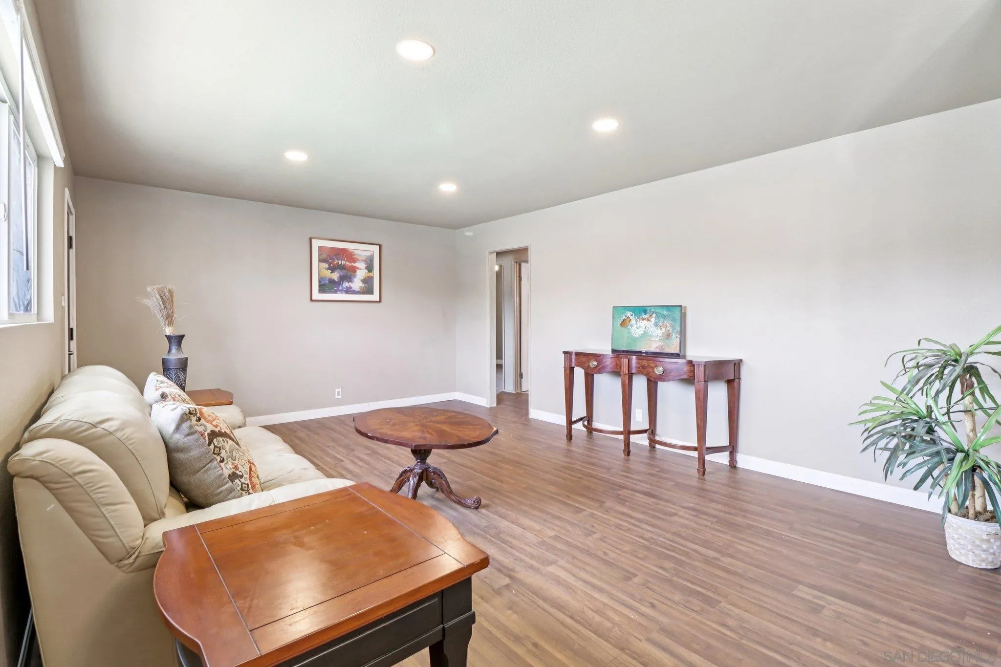 https://cdn.realtyfeed.com/cdn/127/260021685/5f45c625b534f78c5f9227001d48d3ba.webp
