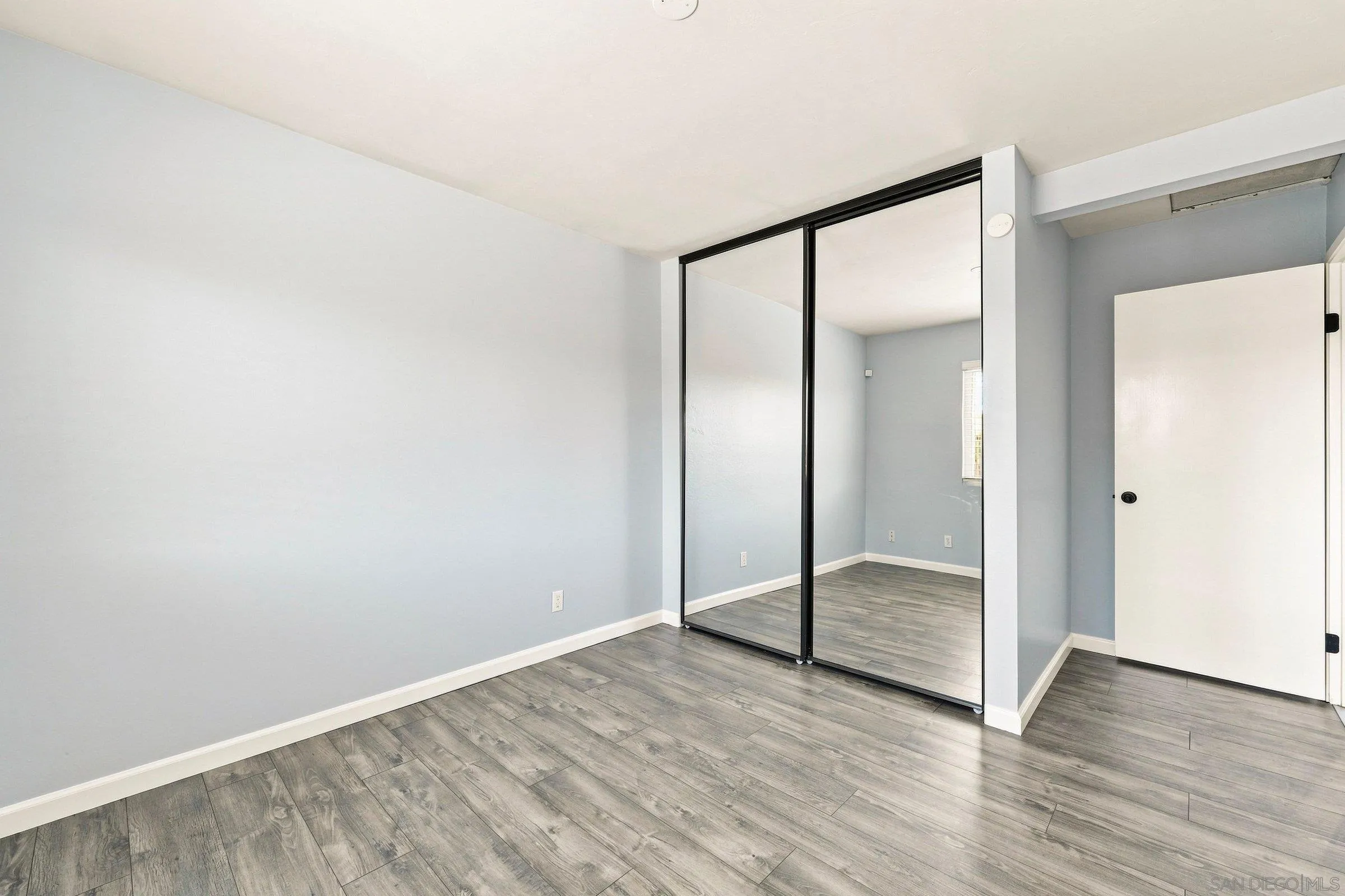 https://cdn.realtyfeed.com/cdn/127/260021686/7743f2a48717d083b0d91de6b1800b11.webp