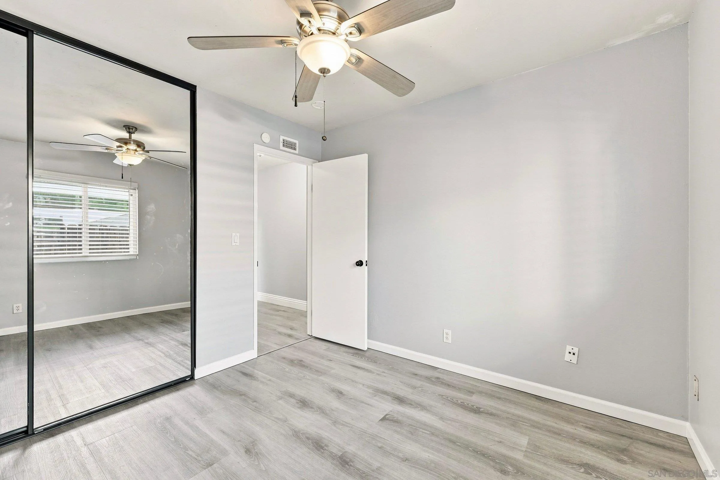 https://cdn.realtyfeed.com/cdn/127/260021686/9c06838efa6a808a8ccf2a21a7c20980.webp