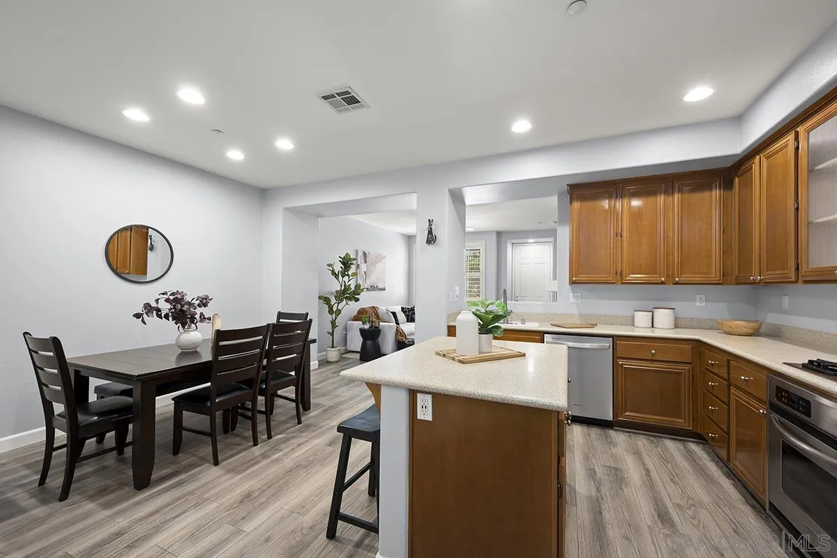 https://cdn.realtyfeed.com/cdn/127/260021689/0cfdba49283f6c450b77e6a4524c3a1a.webp