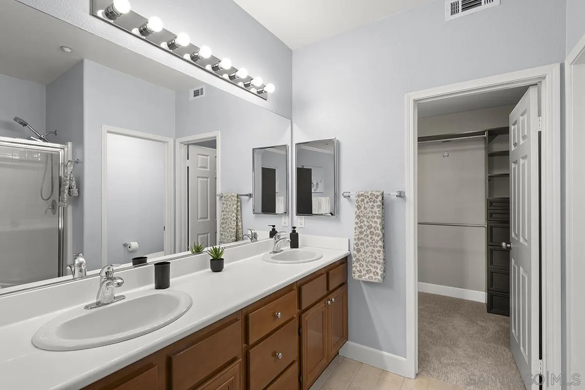 https://cdn.realtyfeed.com/cdn/127/260021689/68d275d846e8fee569216ab5161ed2ab.webp